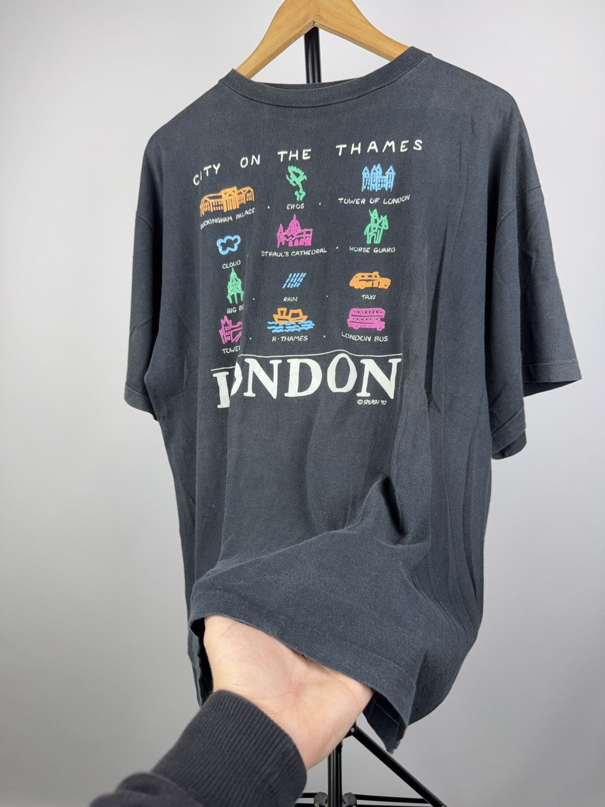 Vintage Vintage Retro 90s Y2K London City On The Thames Tourist Tee Size US L / EU 52-54 / 3 - 4 Thumbnail