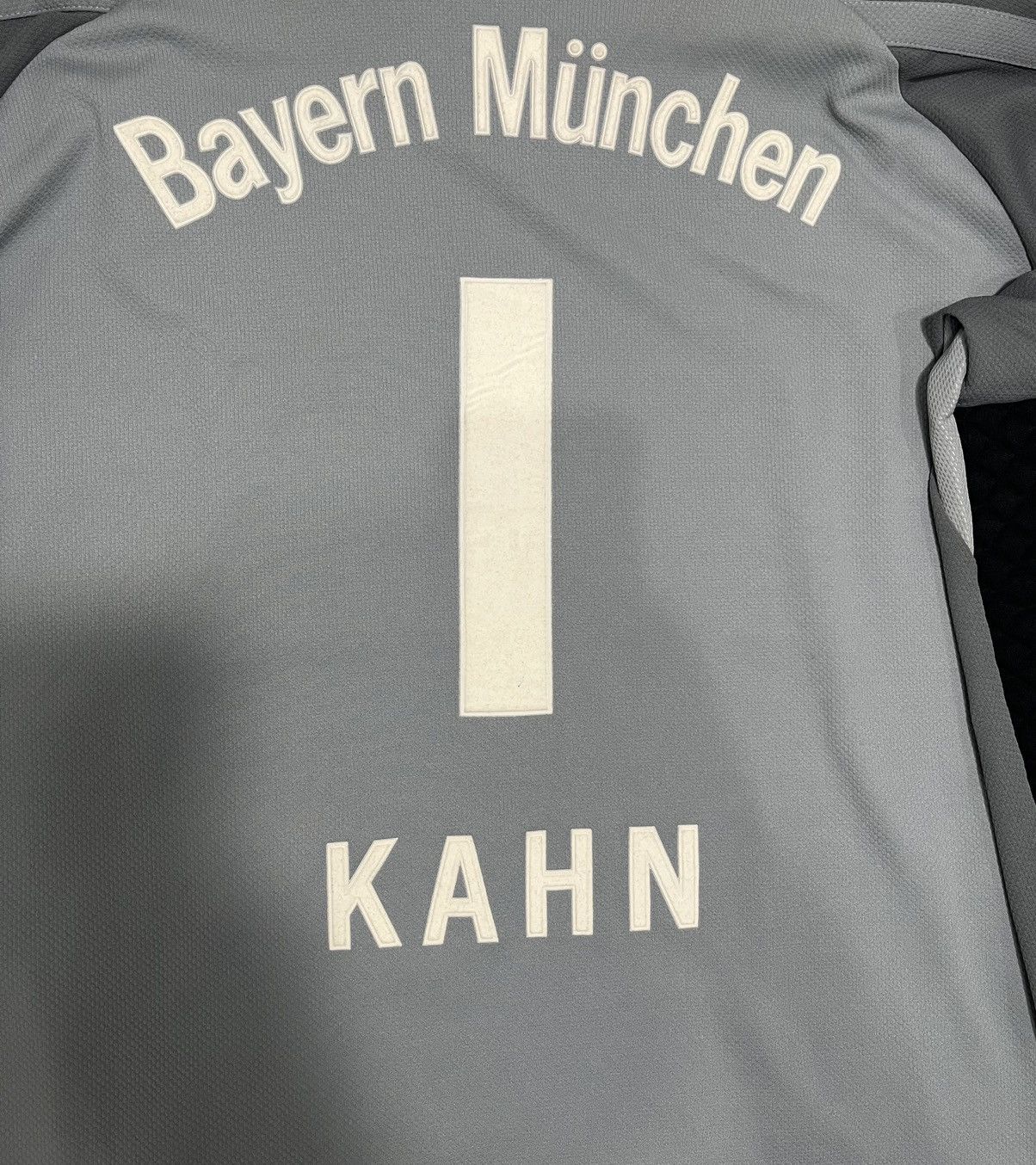 Vintage Bayern Munich Oliver Kahn 1 Soccer Jersey Opel RARE 2000’s Size US XL / EU 56 / 4 - 4 Thumbnail