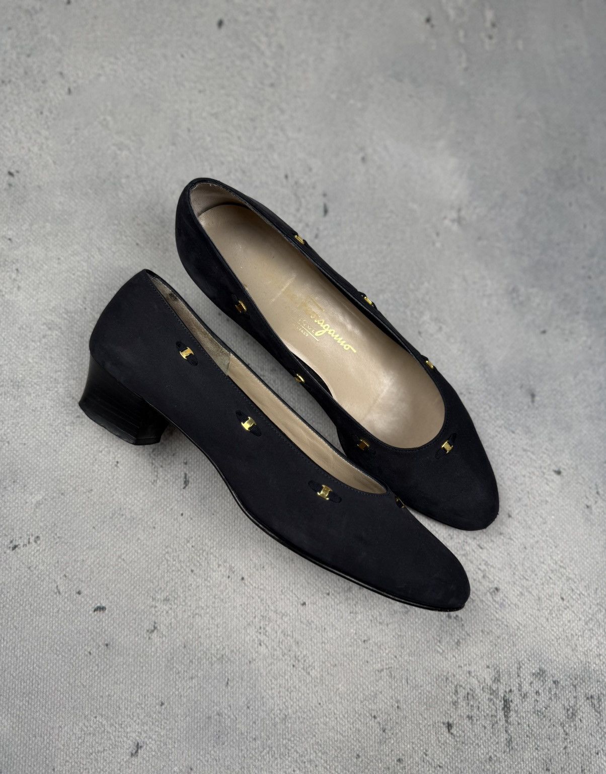 Salvatore Ferragamo Salvatore Ferragamo Boutique Vintage Suede Leather Heels Size US 7.5 / IT 37.5 - 3 Thumbnail