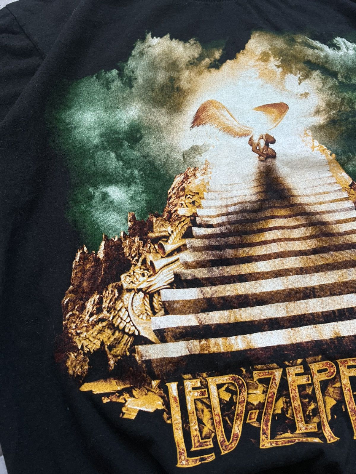 Other Solid Rock Led Zeppelin T-shirt Vintage Size L Size US L / EU 52-54 / 3 - 3 Thumbnail