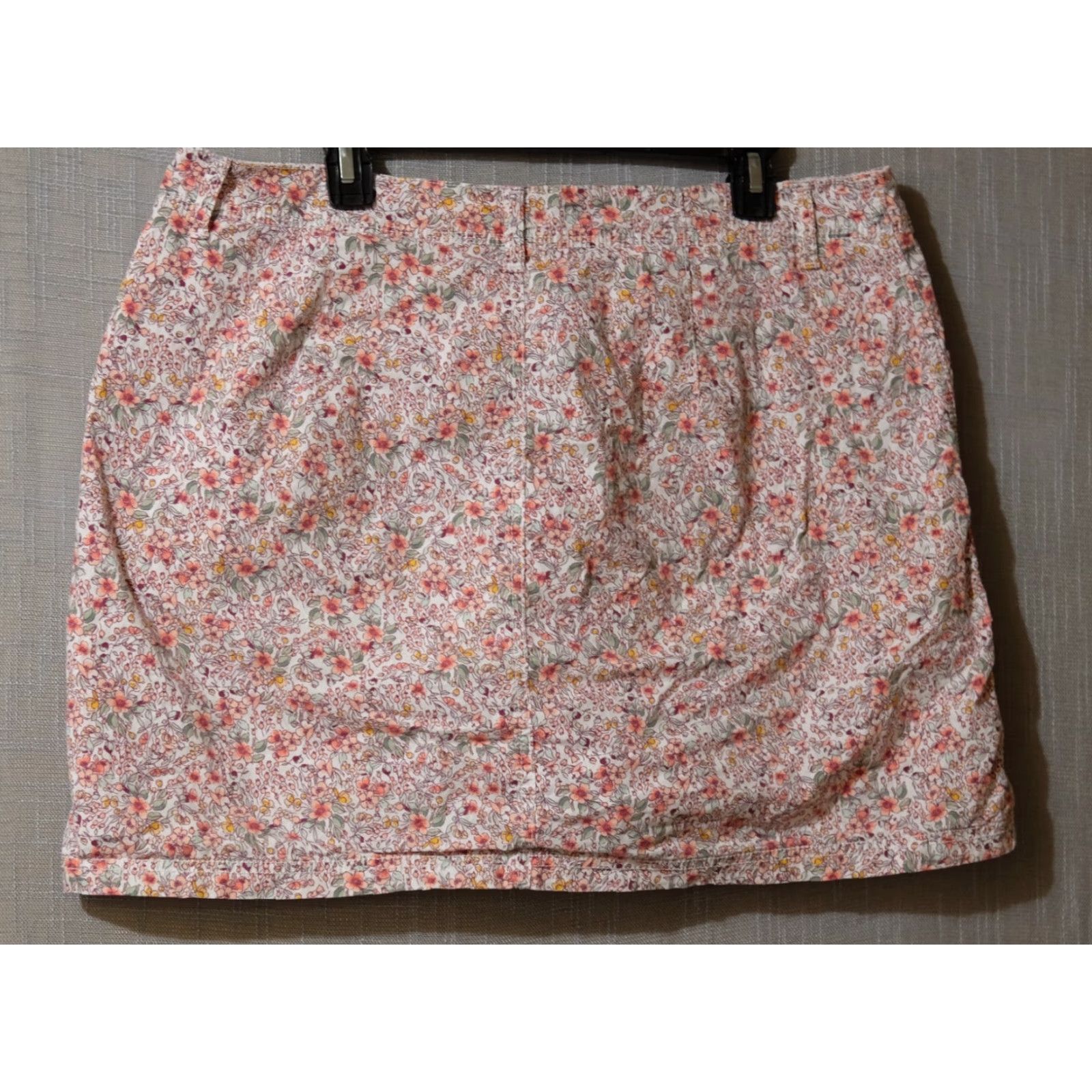 Vintage St. Johns Bay Floral Skort Womens 16W Pink/White/Green/Dark Red Mini Short Pockets Stretch Casual 16W Womens Skort Size 38" / US 16 / IT 52 - 7 Thumbnail