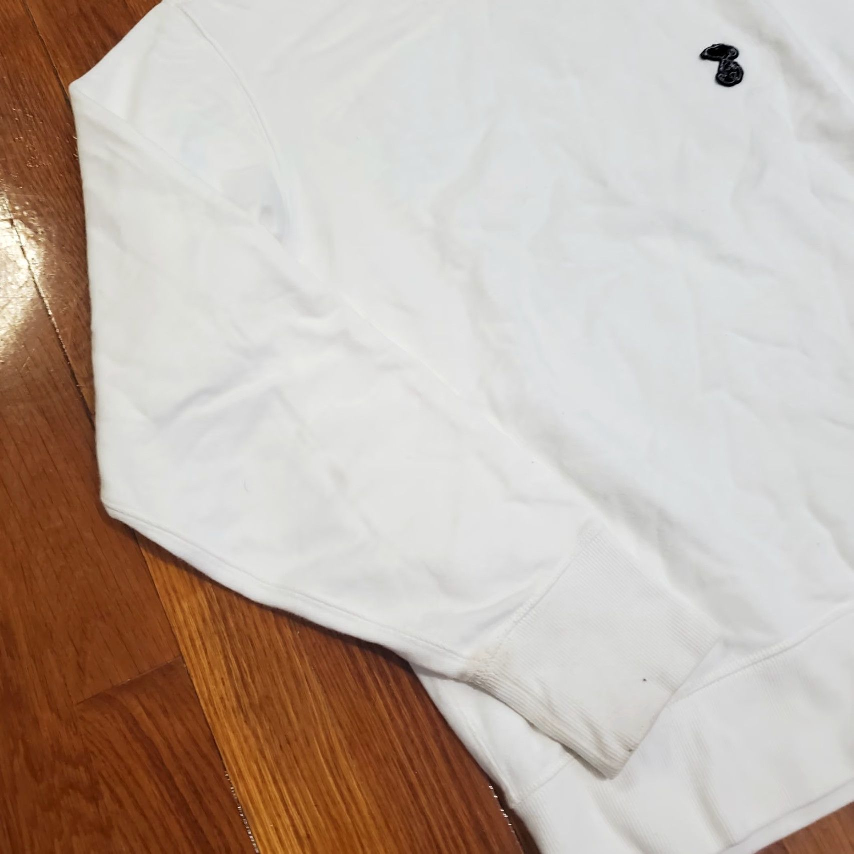 Uniqlo VINTAGE Uniqlo X Kaws X Peanuts Little Snoopy Crewneck White Size Medium (2017) Size US M / EU 48-50 / 2 - 2 Thumbnail