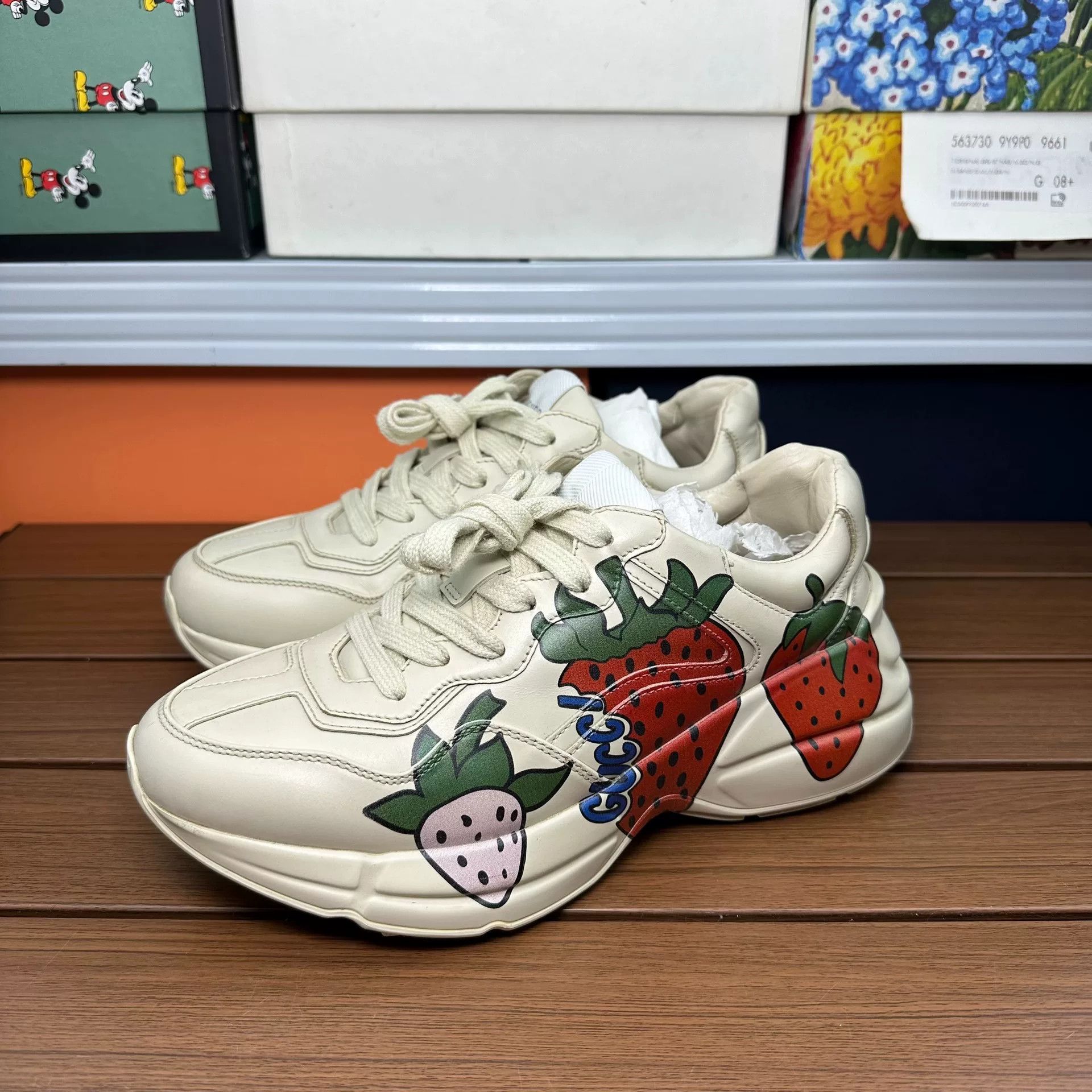 Gucci Gucci Printed Lowtop Sneakers it_37 Women Size US 7 / IT 37 - 1 Thumbnail