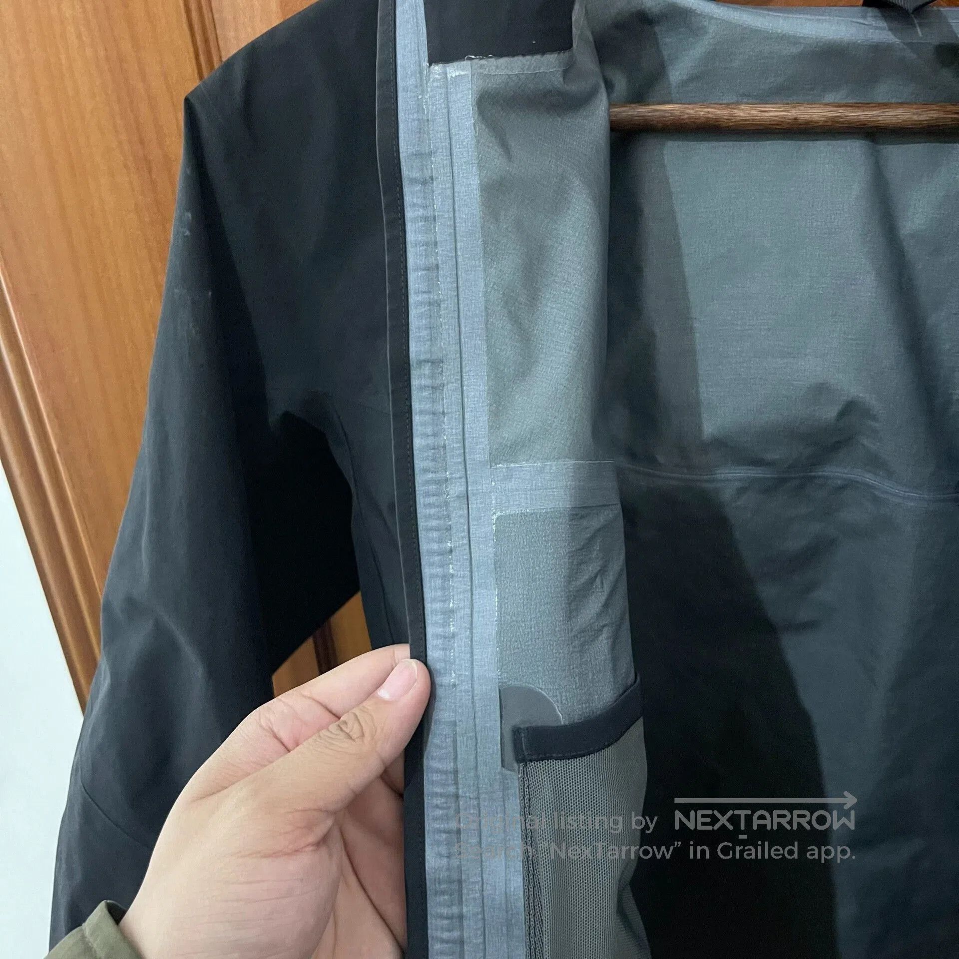 Arc'teryx Arcteryx Alpha SV Women's Jacket Black. Size M / US 6-8 / IT 42-44 - 6 Thumbnail