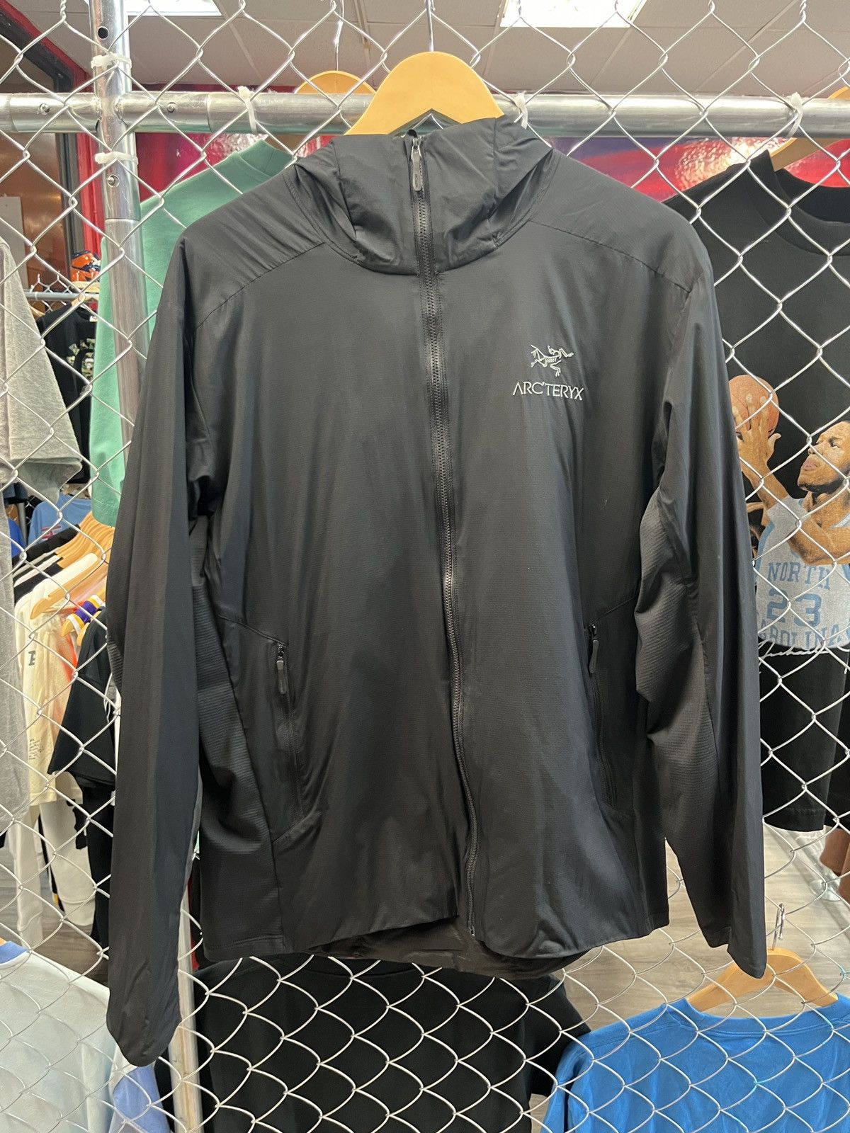 Arc'Teryx ARC'TERYX Atom LT Hoody Black Good Condition | Grailed