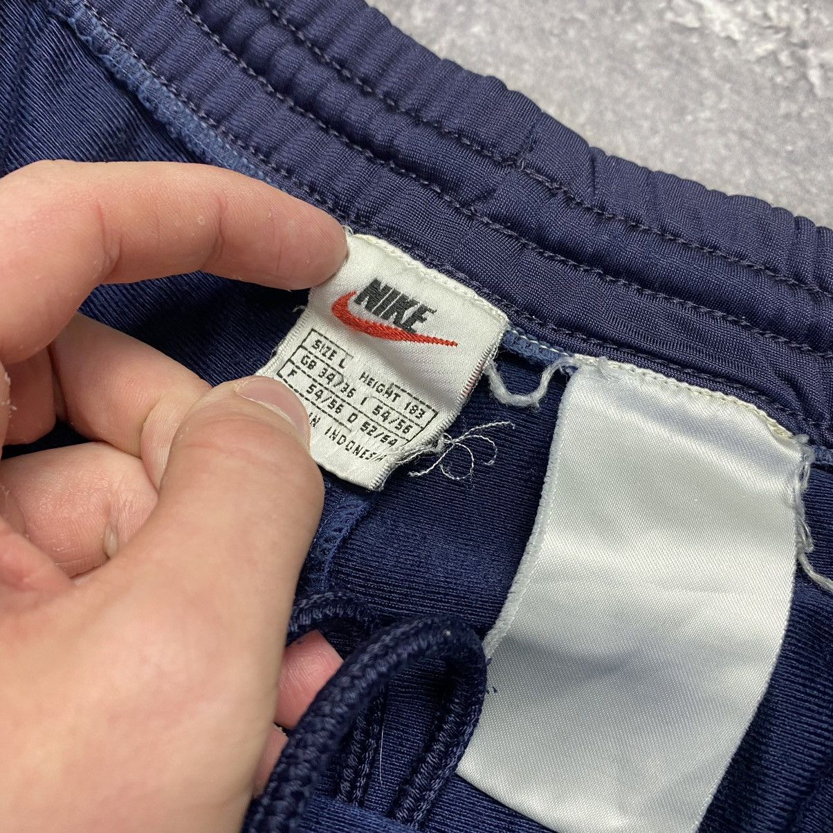 Nike Vintage Nike Big Logo 90’s rare archival shorts Size US 34 / EU 50 - 7 Thumbnail