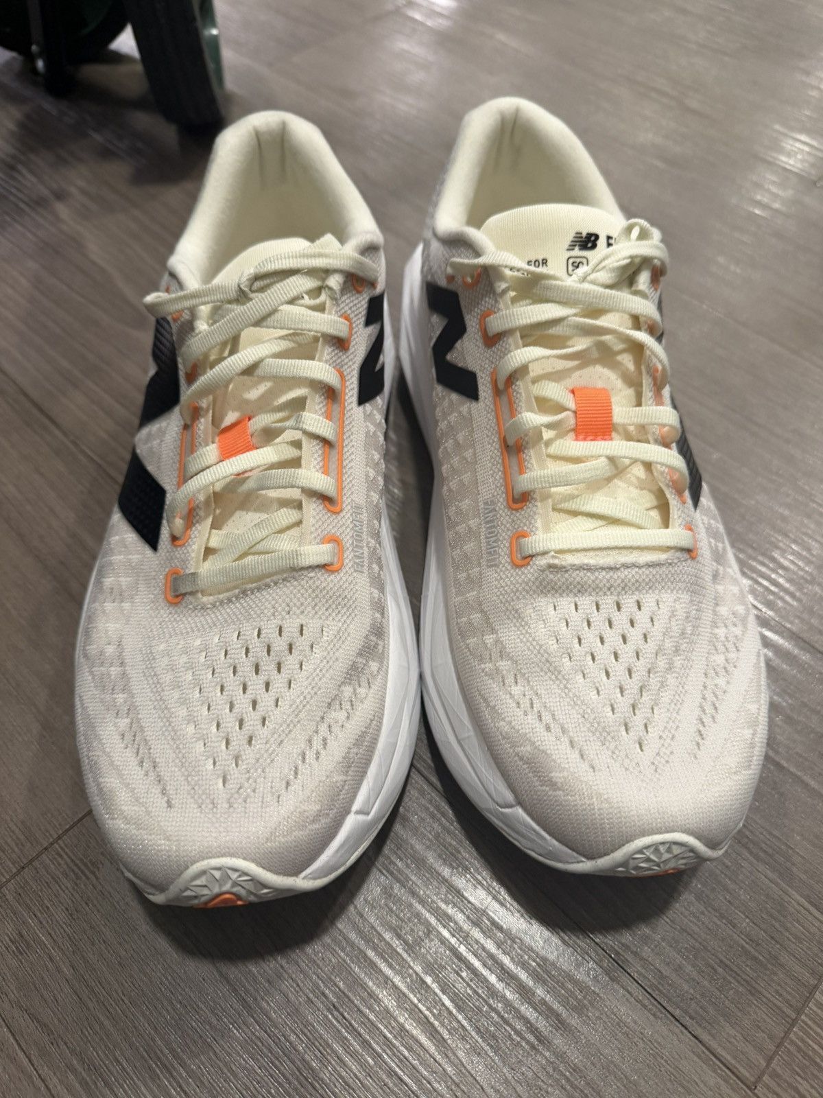 New Balance MEN'S US M12 - NEW BALANCE FUELCELL SUPERCOMP TRAINER V3 Size US 12 / EU 45 - 4 Thumbnail