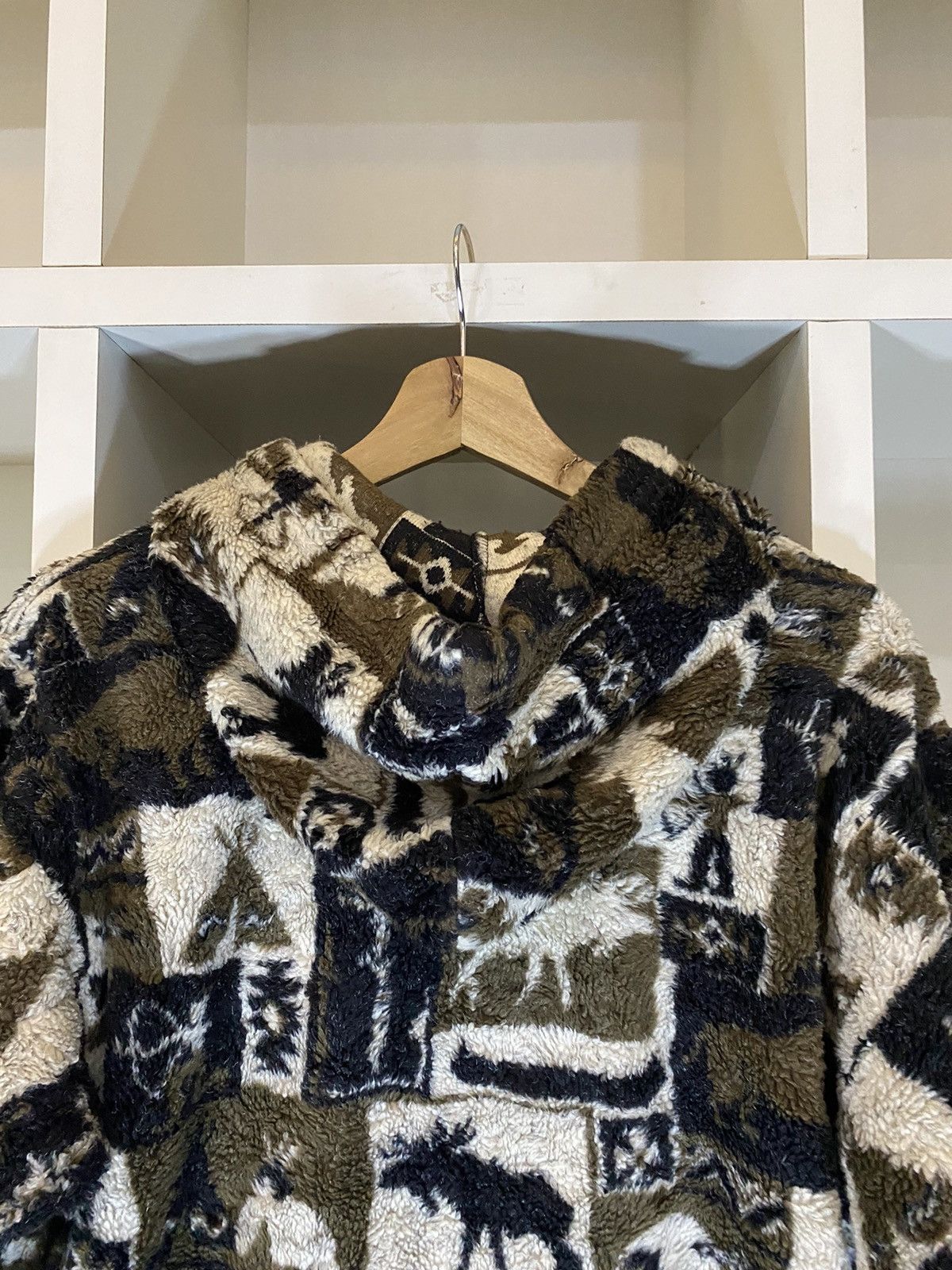 Japanese Brand × Vintage Printed Fleece Hoodie by Flapaoodles Outerwear Size US S / EU 44-46 / 1 - 9 Thumbnail