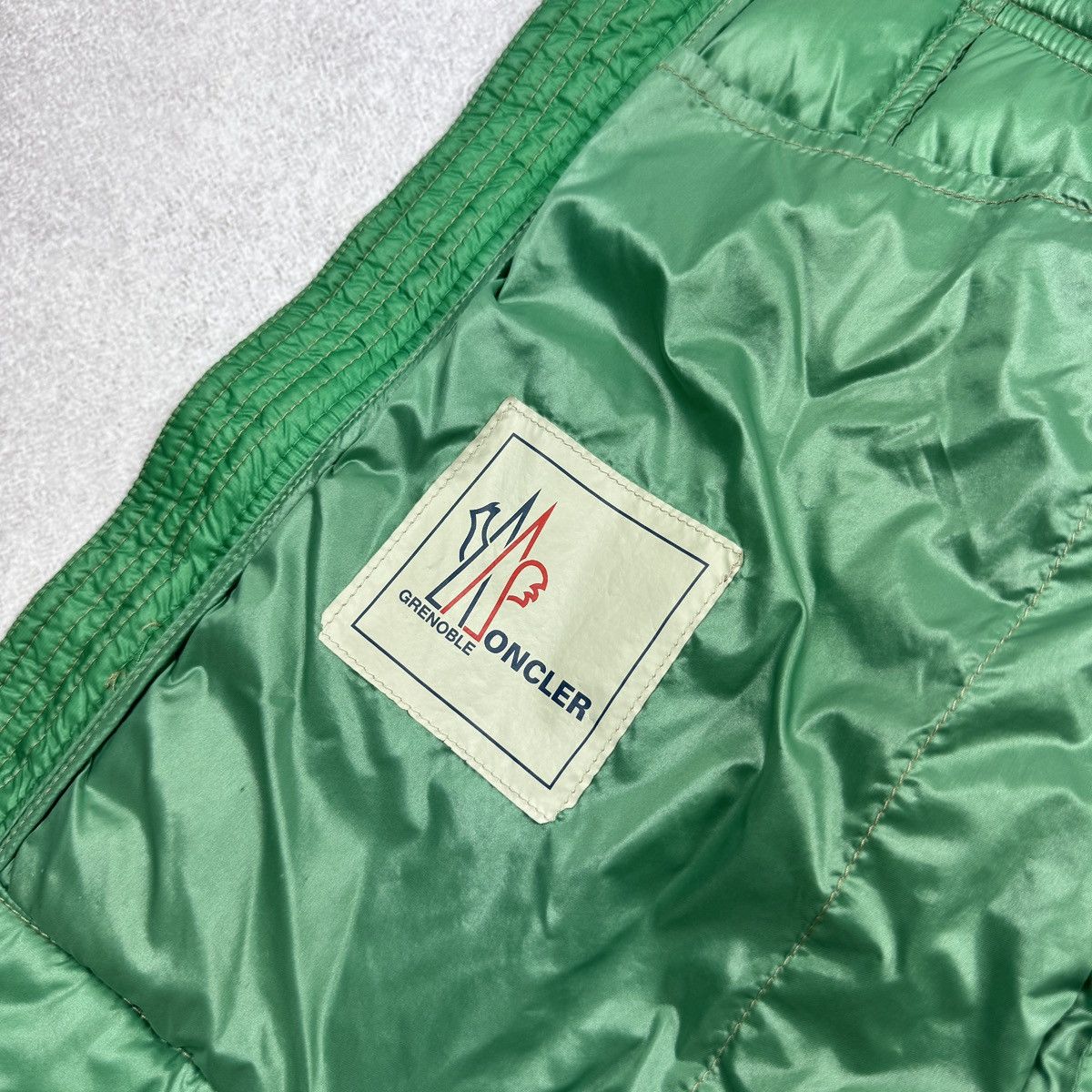 Moncler Original Moncler Dinan Gilet Grenoble Full Zip Puffer Size 5 Size XL / US 12-14 / IT 48-50 - 12 Thumbnail