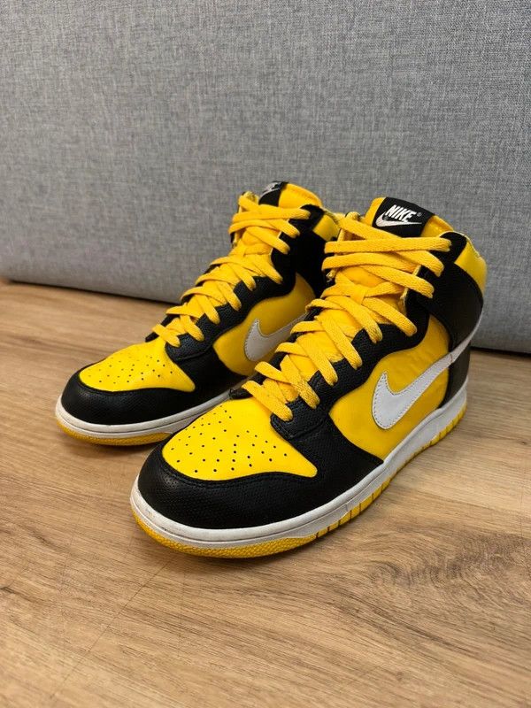 Nike Nike Dunk High White Varsity Maize 2011 Wu Tang Clan Rare 45 Size US 11 / EU 44 - 6 Thumbnail