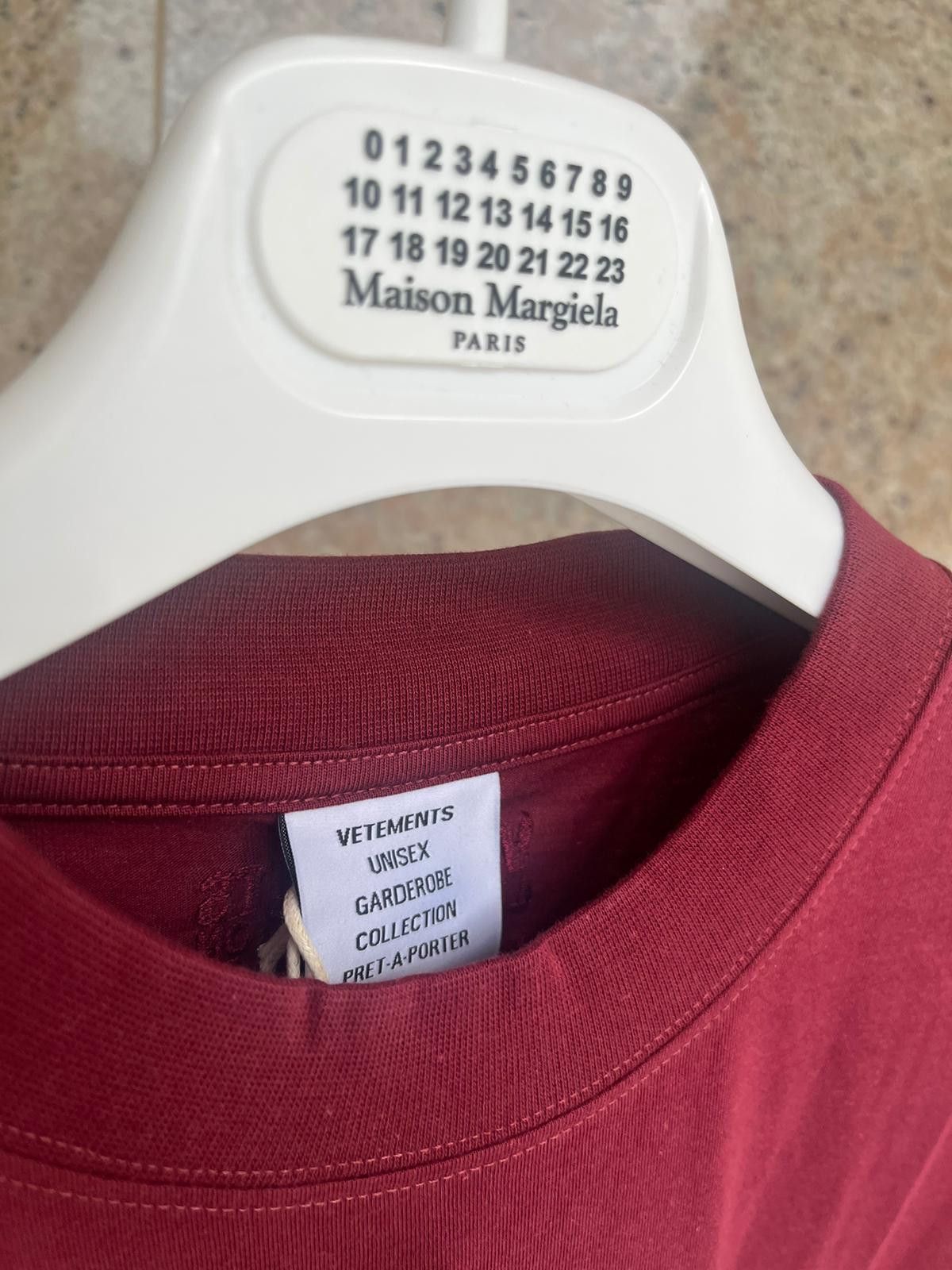 Vetements Vital Existence Logo T-Shirt SS in Bordeaux Size US S / EU 44-46 / 1 - 6 Thumbnail