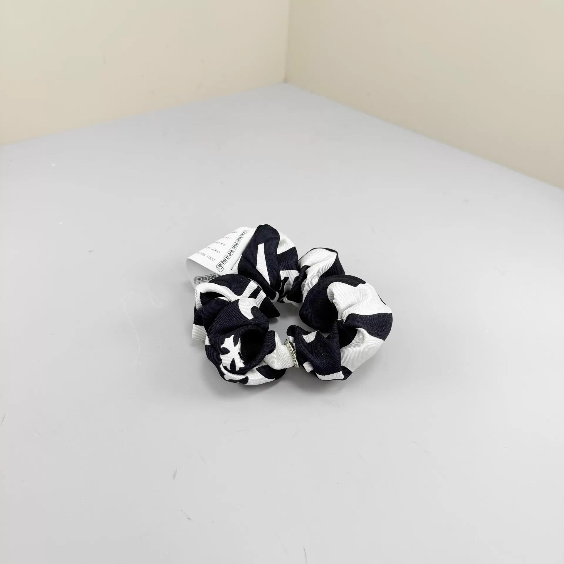 Chrome Hearts Chrome Hearts New Black & White Print Hair Tie One Size Size ONE SIZE - 1 Thumbnail