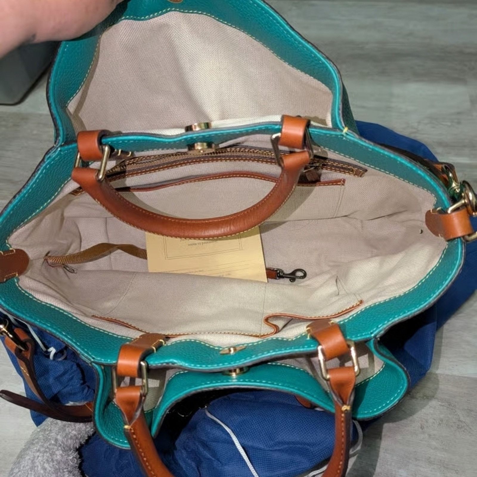 Dooney & Bourke Dooney & Bourke Aqua Leather Shoulder Bag Size ONE SIZE - 5 Thumbnail