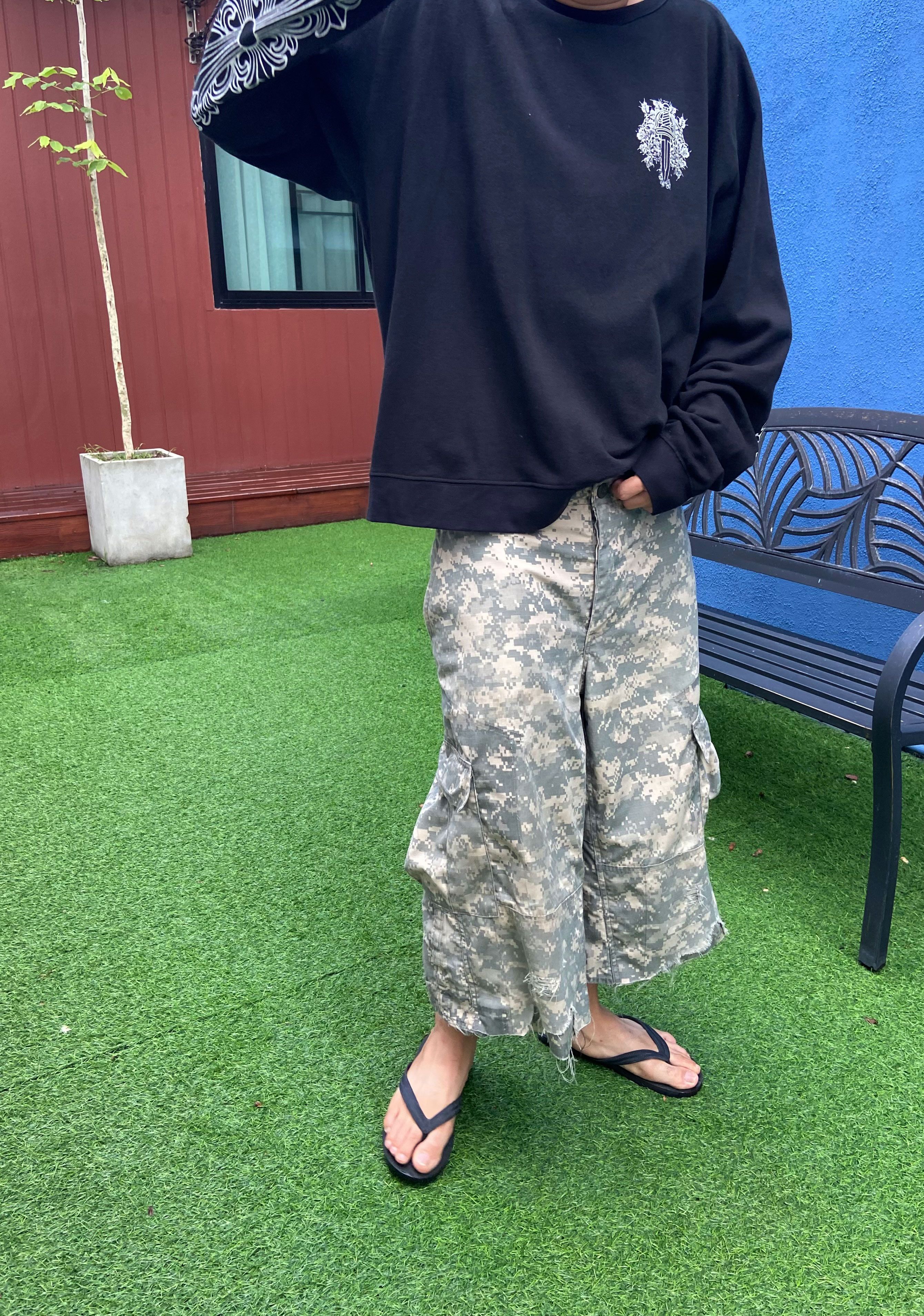 Vintage Vintage PIXELCAMO Cargo Shorts Size US 34 / EU 50 - 1 Thumbnail