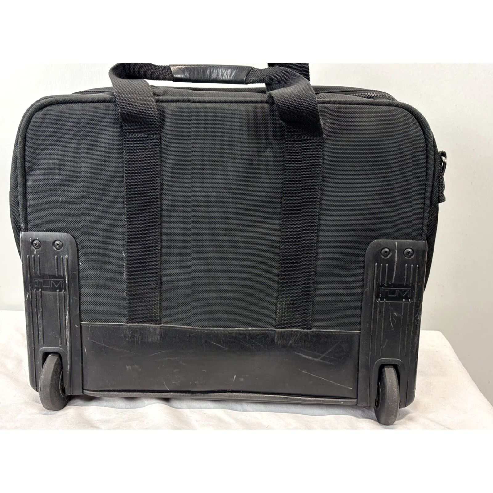 Tumi VINTAGE Tumi Alpha Ballistic Nylon Expandable Briefcase Black Medium Business Mens Size ONE SIZE - 2 Thumbnail