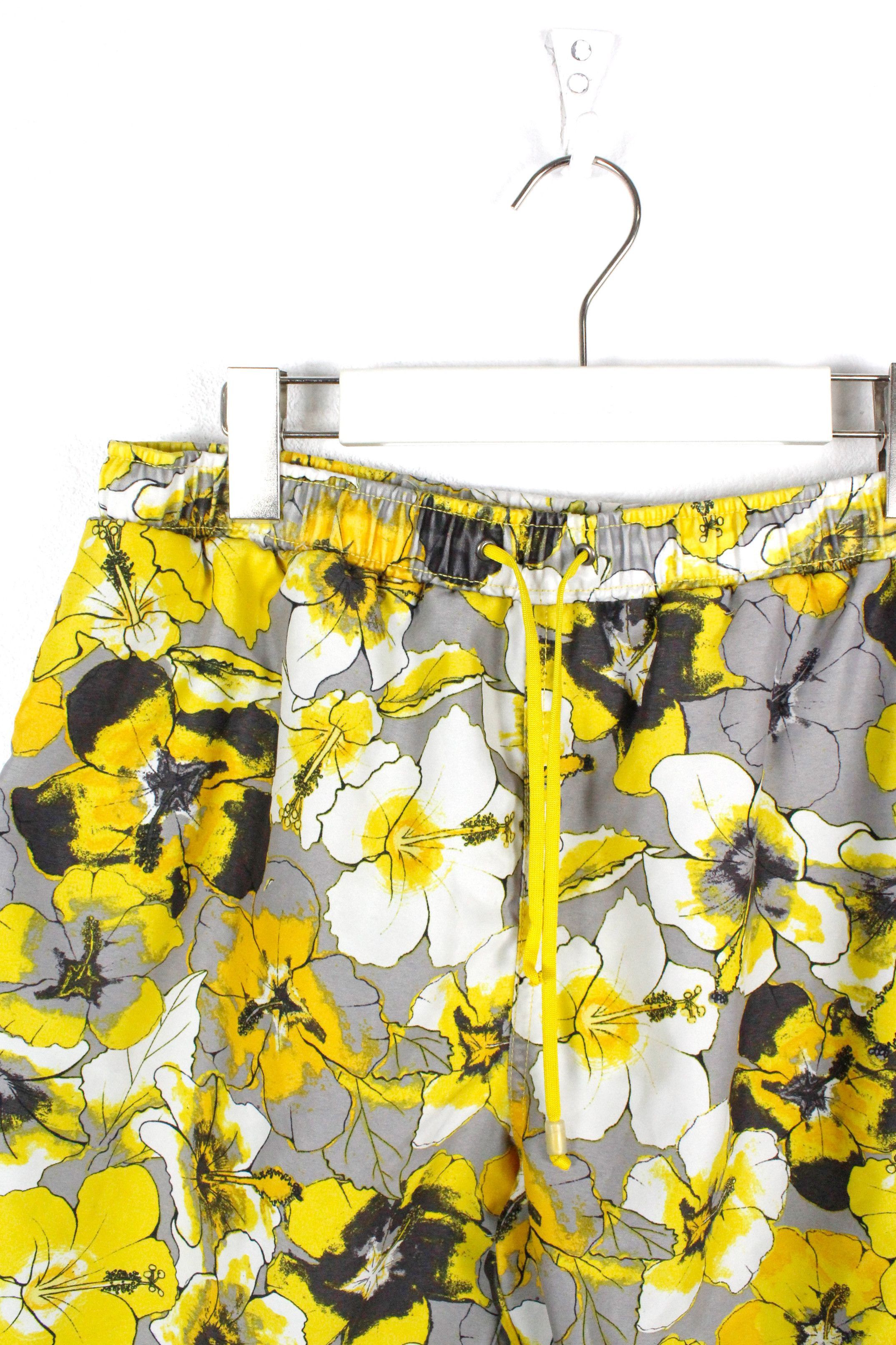 Hugo Boss × Vintage Hugo Boss Hawaiian Floral Pattern Swim Shorts Beach M Size US 32 / EU 48 - 2 Thumbnail