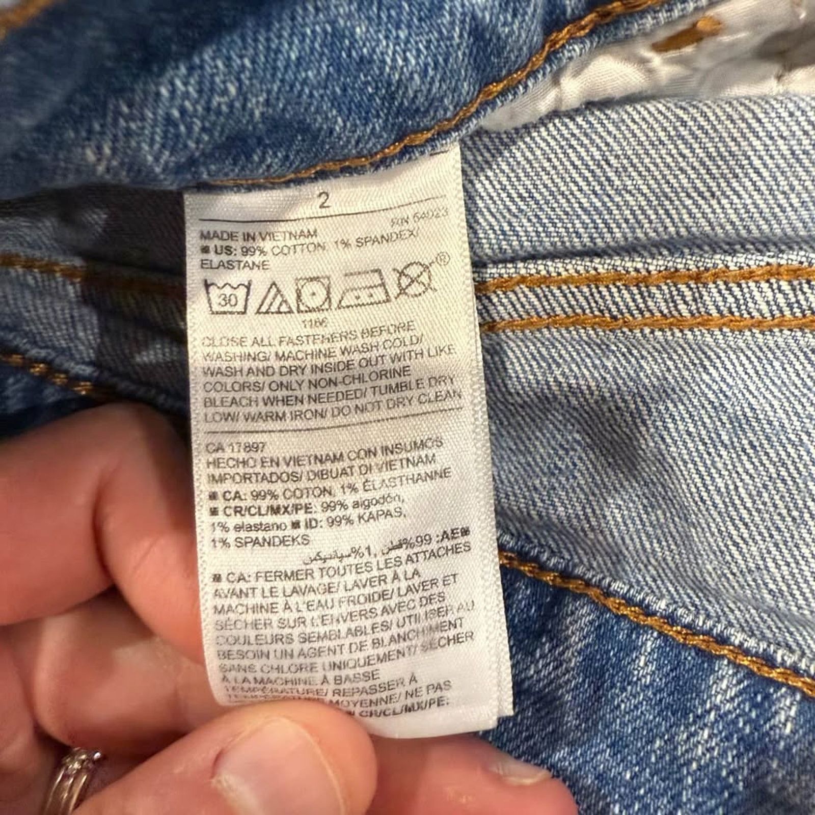 Old Navy Old Navy Womens Denim Jean Shorts Size 2 Boyfriend MidRise Size 26" / US 2 / IT 38 - 5 Thumbnail