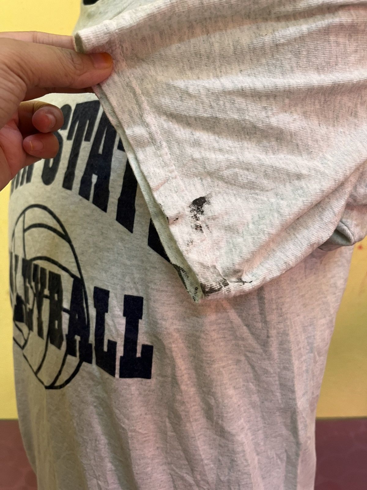 Fruit Of The Loom Penn state volleyball Tshirt Size US M / EU 48-50 / 2 - 5 Thumbnail