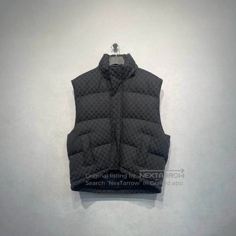Balenciaga Balenciaga Double B Logo Printed Vest Size US S / EU 44-46 / 1 - 1 Thumbnail