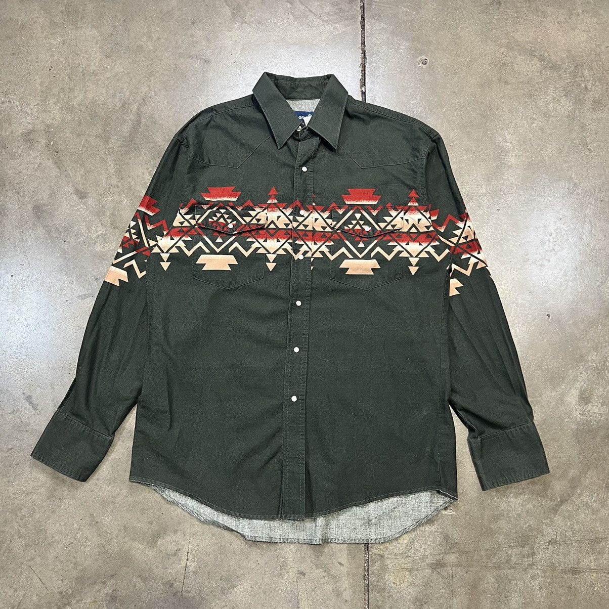 Vintage × Wrangler Vintage 80s Wrangler Pearl Snap Western Cowboy Shirt Aztec Size US L / EU 52-54 / 3 - 7 Thumbnail