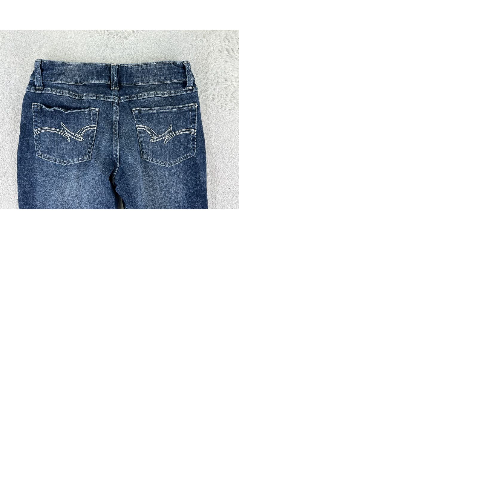 Wrangler Wrangler Jeans Women 3 Denim Bootcut Low Rise Blue Embroidered 5-Pocket Regular Inseam 30 in Slim Stretch Vintage No Size 26" / US 2 / IT 38 - 10 Thumbnail