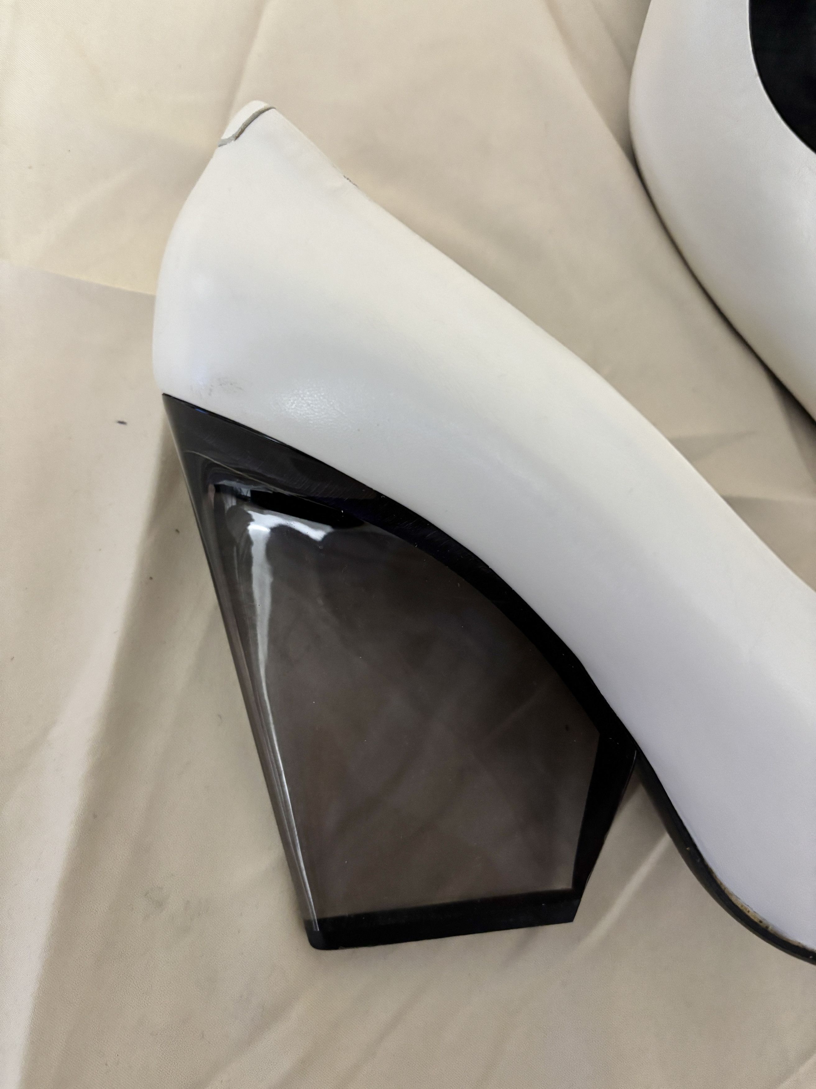 Celine Celine Clear Heel Pumps by Phoebe Philo sz 39.5 Size US 9.5 / IT 39.5 - 7 Thumbnail