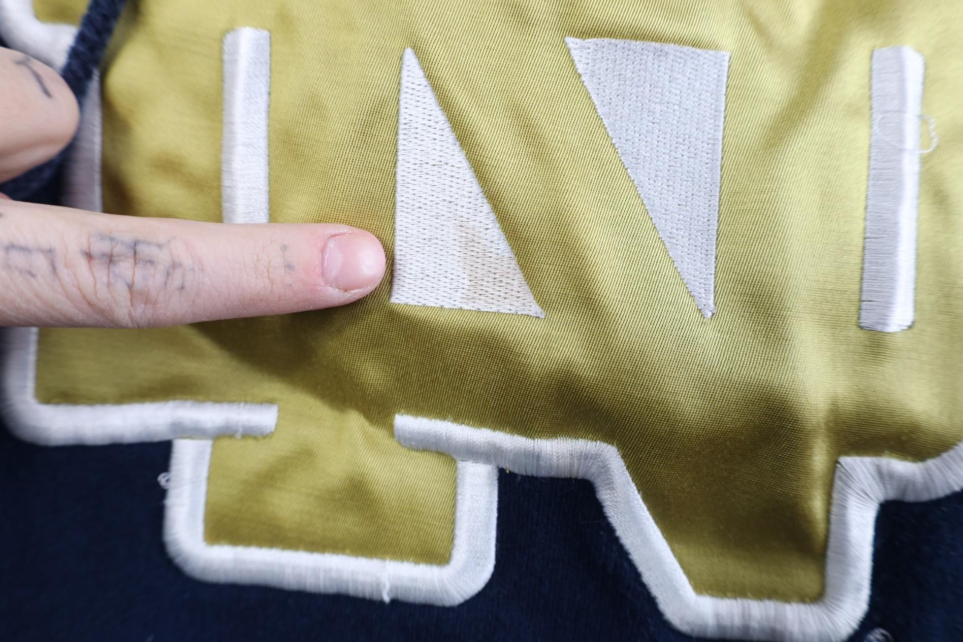 Adidas Vintage Y2K Adidas Notre Dame University Hoodie Sweatshirt Size US M / EU 48-50 / 2 - 5 Thumbnail