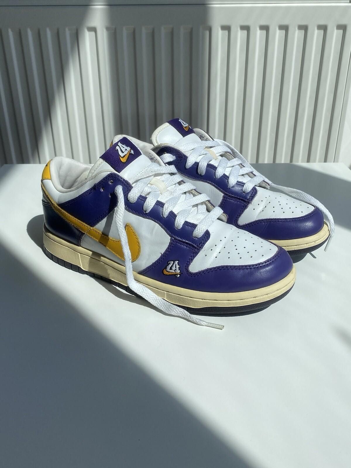 Nike 2004 Nike Dunk Low Lakers LA US7 Vintage Size US 7 / EU 40 - 4 Thumbnail