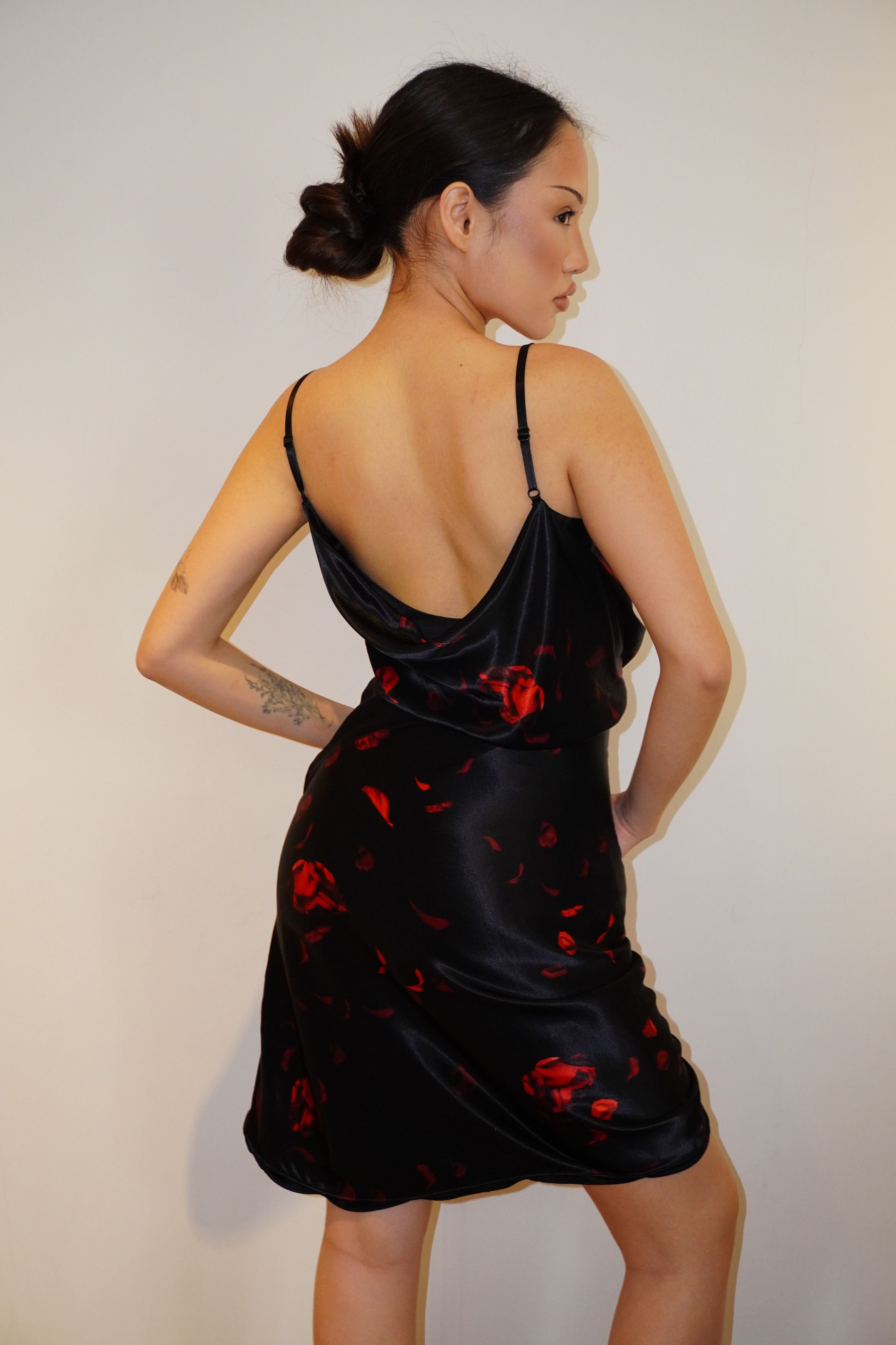 Alexander Wang Rose Print Cami Slip Dress, Black And Red - Alexander Wang Size S / US 4 / IT 40 - 2 Thumbnail