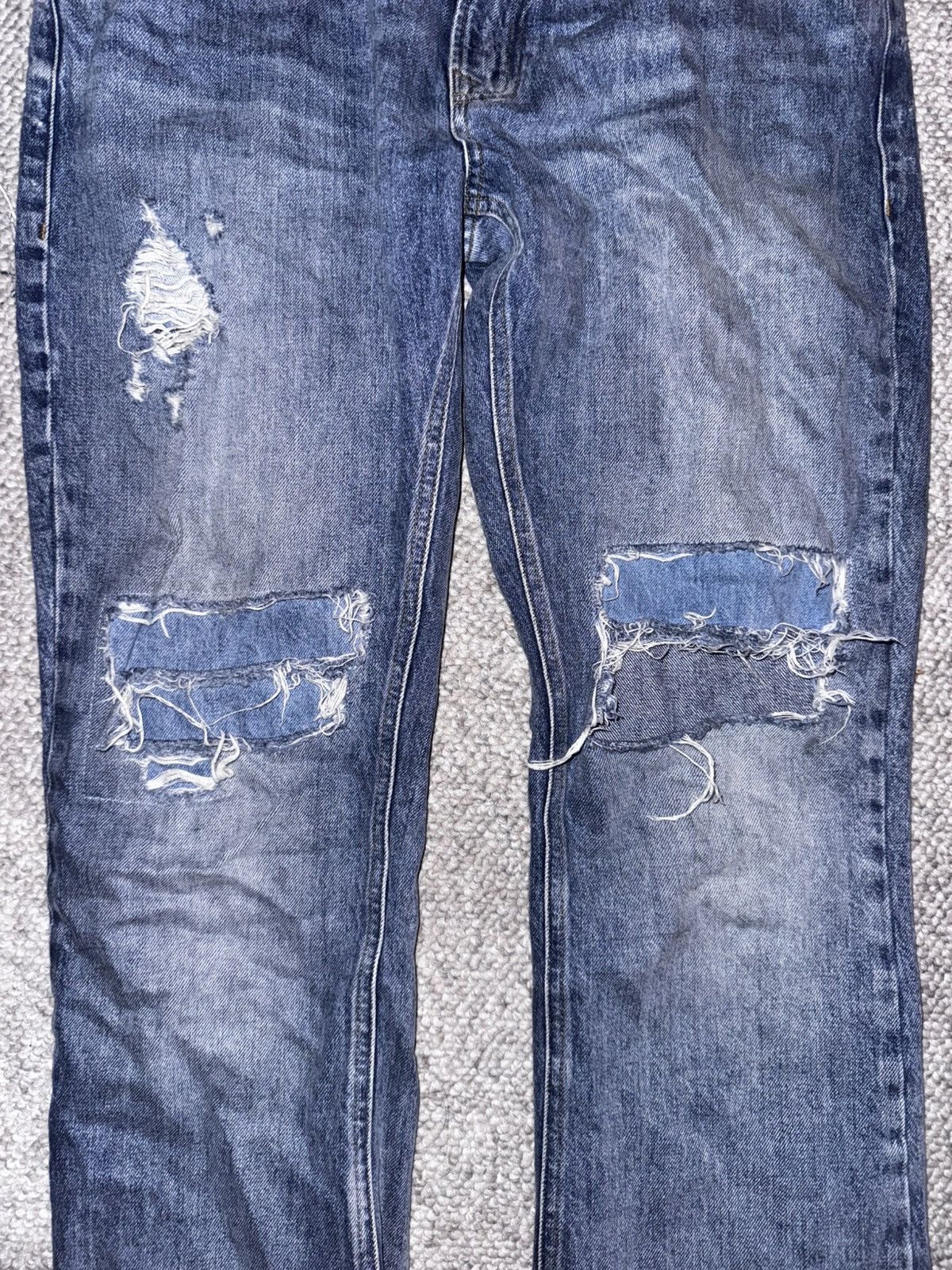 Frame FRAME “The Low Boot” Distressed Patchwork Denim Jeans - 30 Size US 30 / EU 46 - 3 Thumbnail