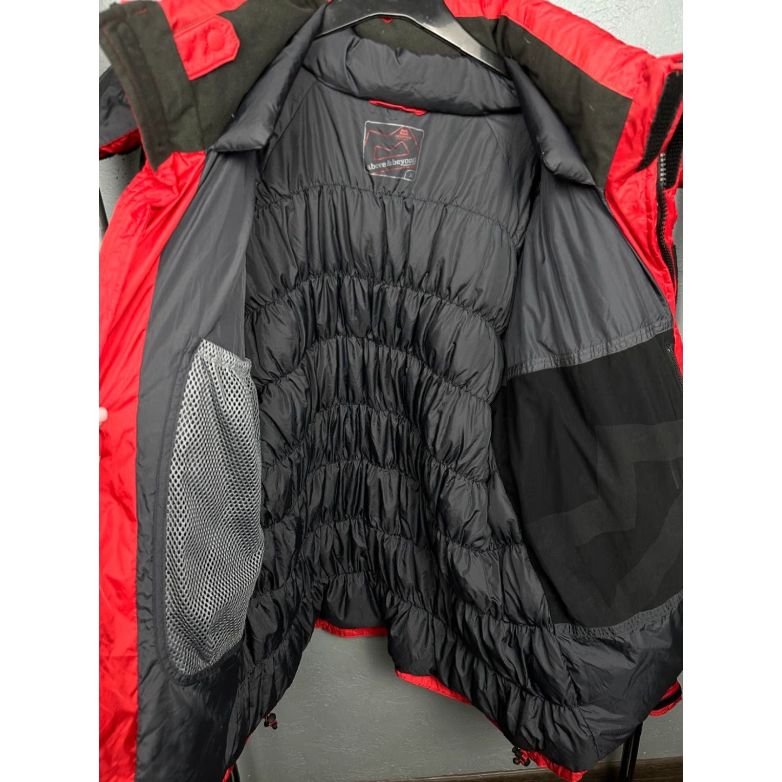 Mountain Equipment VINTAGE Mountain Equipment Mens Puffer Down Jacket L Red Jacket Mens Size US L / EU 52-54 / 3 - 7 Thumbnail
