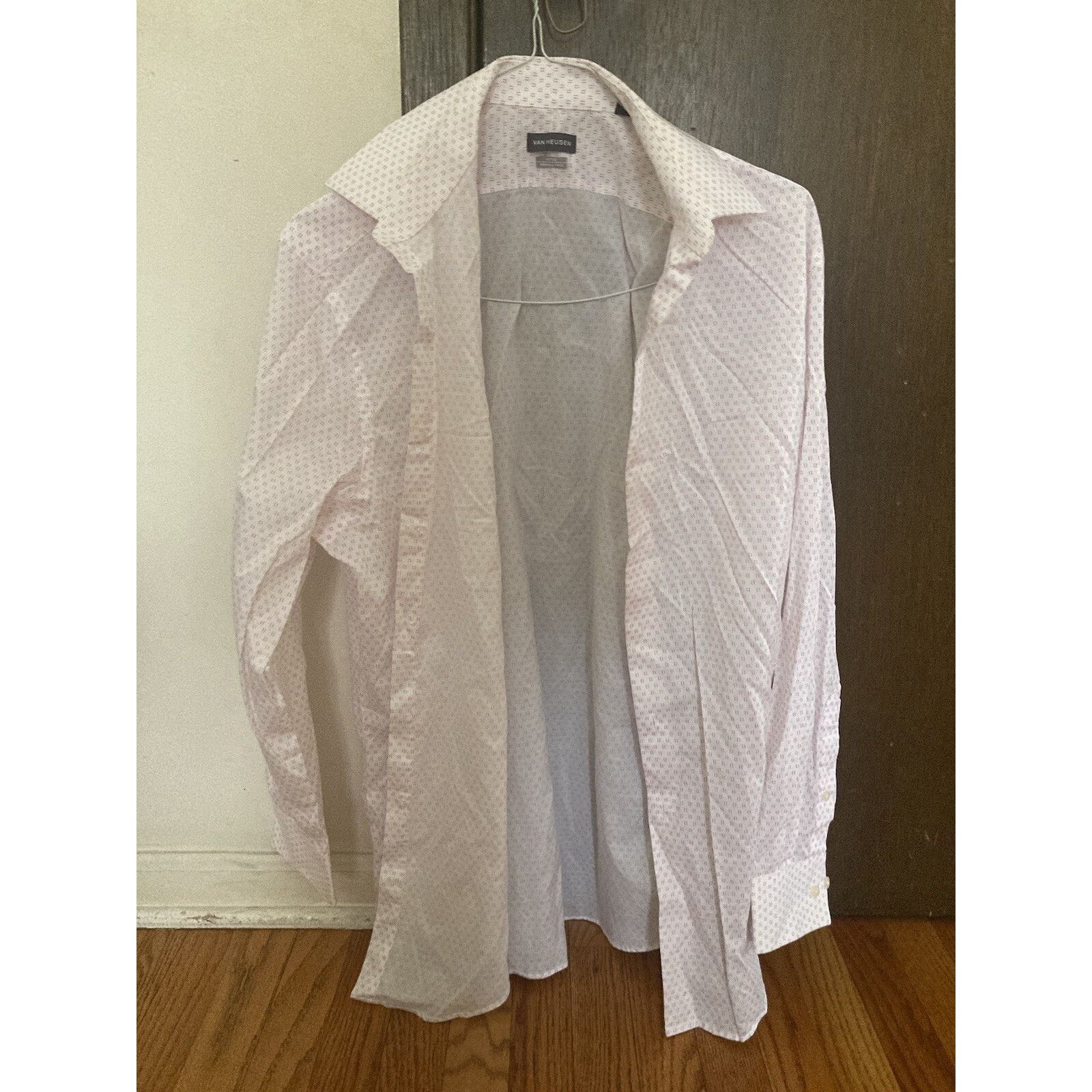 Van Heusen Van Heusen Fitted Dress Shirt 16-16.5 32/33 Pink Size US L / EU 52-54 / 3 - 1 Thumbnail
