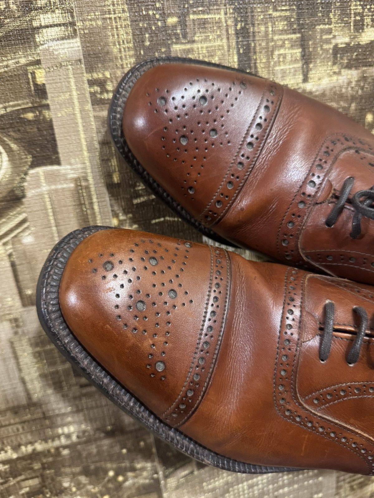 Loake Loake Brown Leather Derby Brogue Shoes Mens UK 8 Size US 8 / EU 41 - 11 Thumbnail