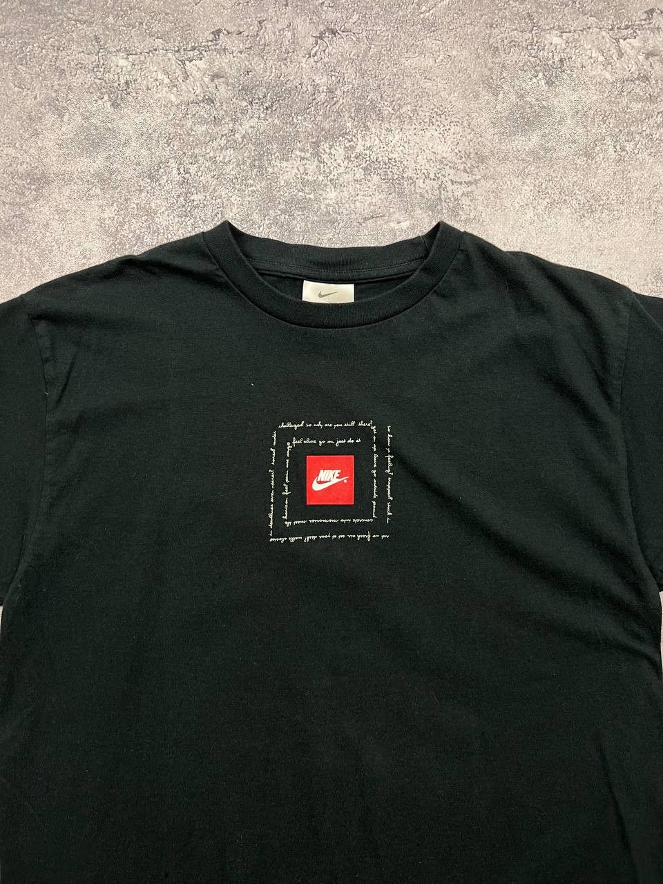 Nike Vintage Tee 90s Nike Central Box Logo Swoosh T-shirt Y2k Size US L / EU 52-54 / 3 - 4 Thumbnail
