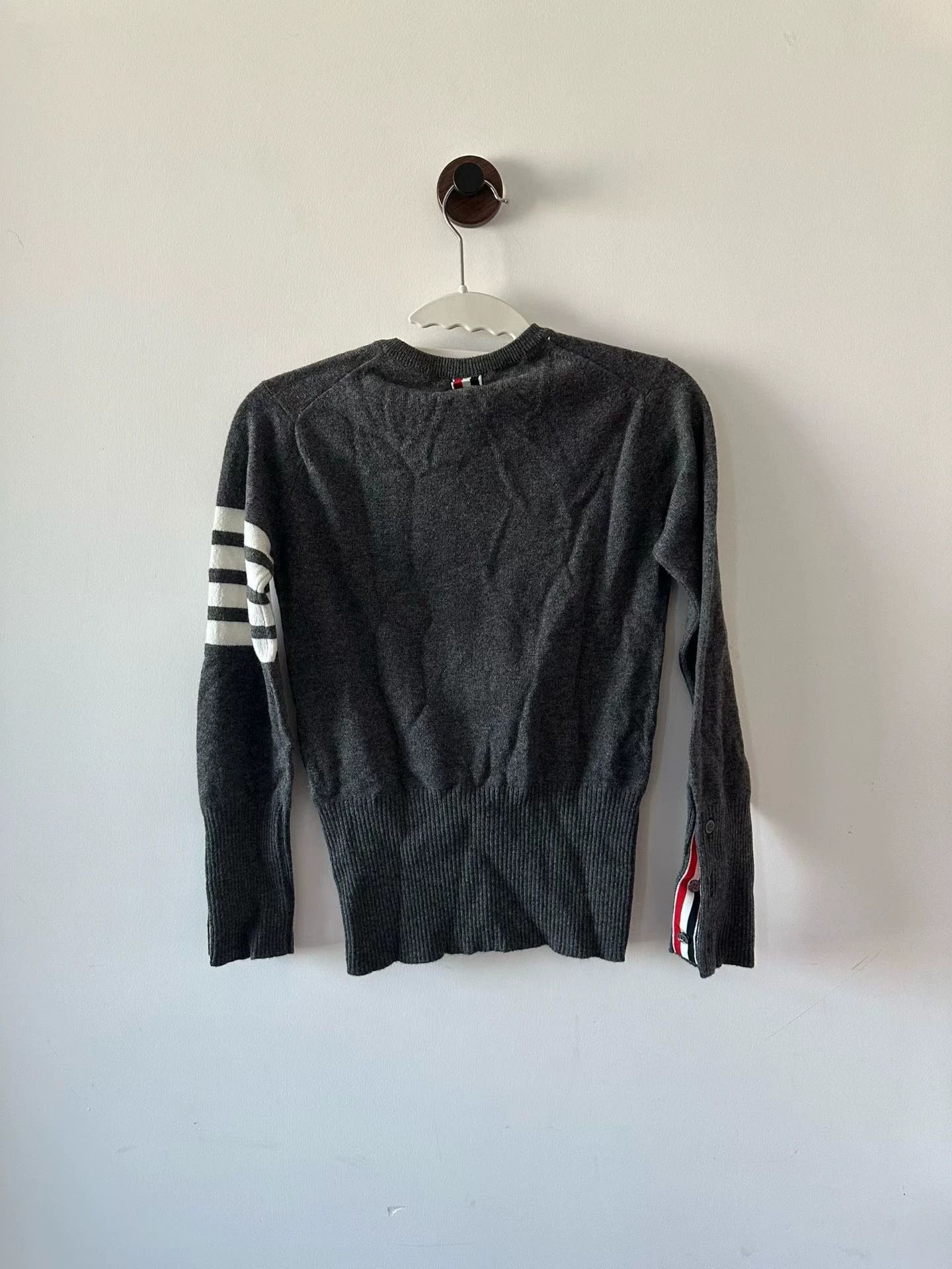 Thom Browne Thom Browne Medium Gray Cashmere Sweater Size 40 New Size M / US 6-8 / IT 42-44 - 2 Thumbnail