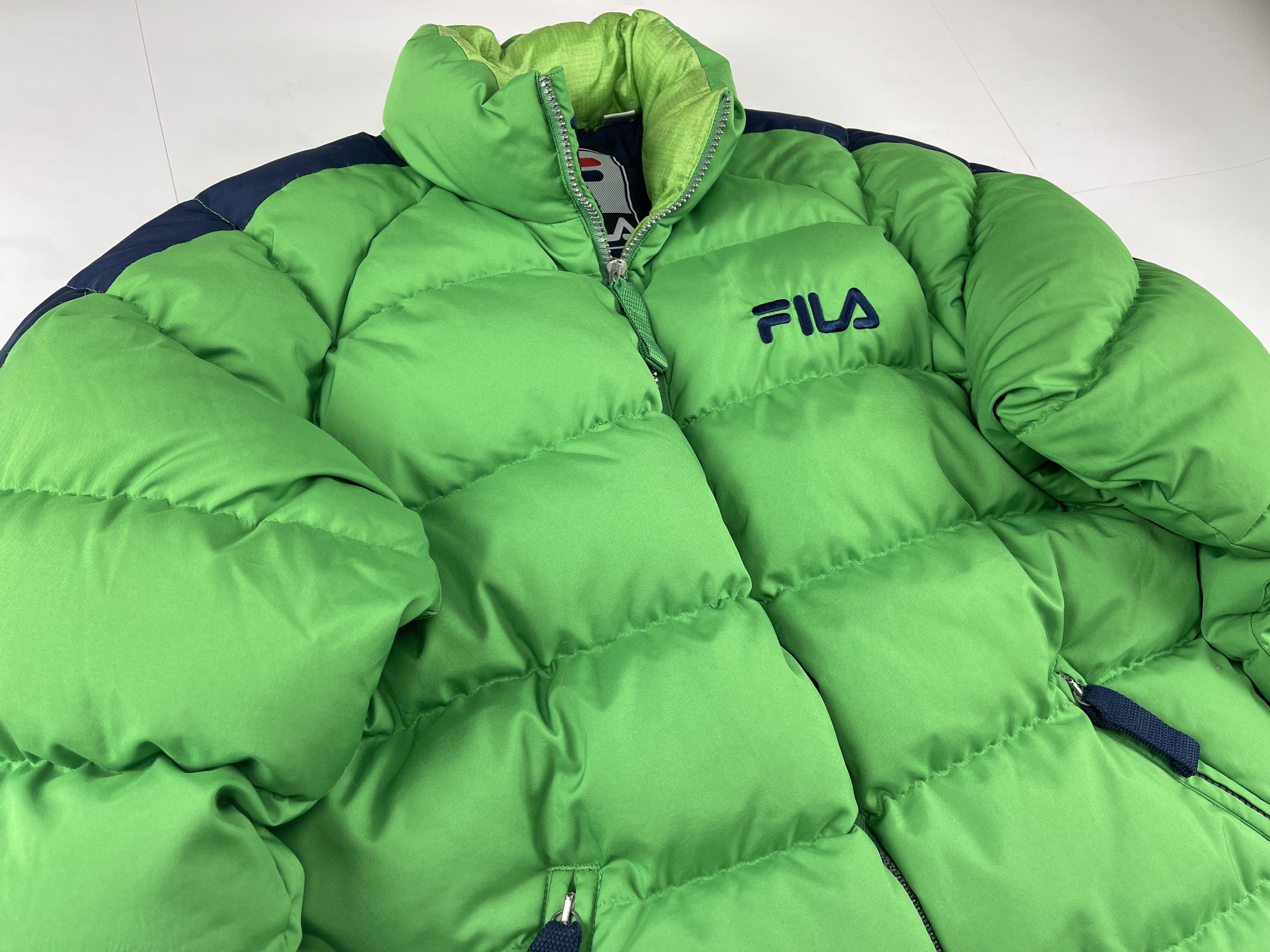 Fila Fila puffer jacket, 90s hip hop, 1990s skater Y2K size S Size US S / EU 44-46 / 1 - 12 Thumbnail