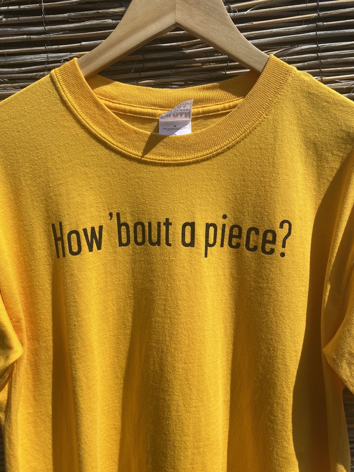 Vintage Vintage how bout a piece T-shirt Size US M / EU 48-50 / 2 - 3 Thumbnail