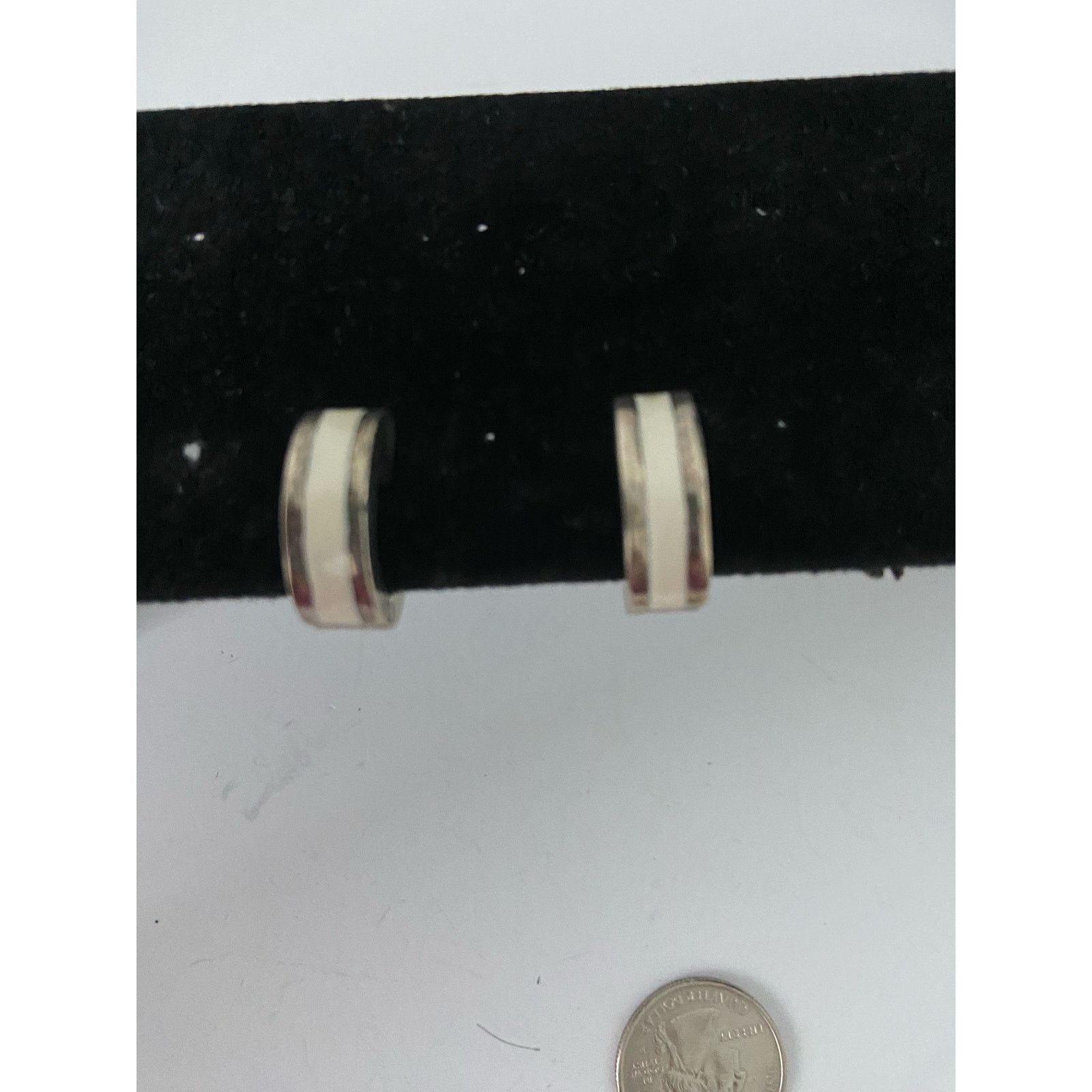Vintage Black and cream Clip on Hoop Earrings Size ONE SIZE - 2 Thumbnail