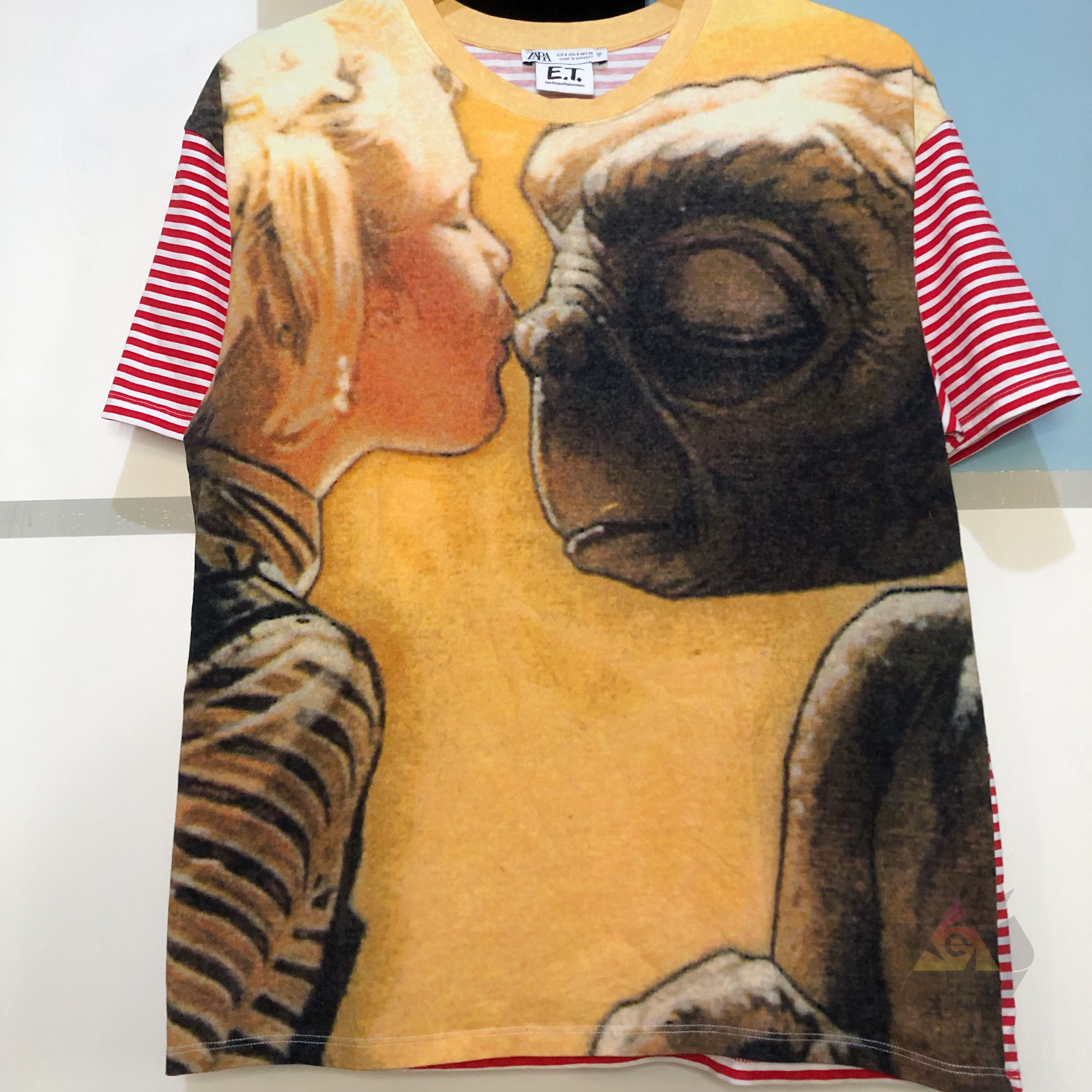 Zara Zara x E.T Y2K T-Shirt – Vintage Movie Graphic Collab Size US S / EU 44-46 / 1 - 4 Thumbnail