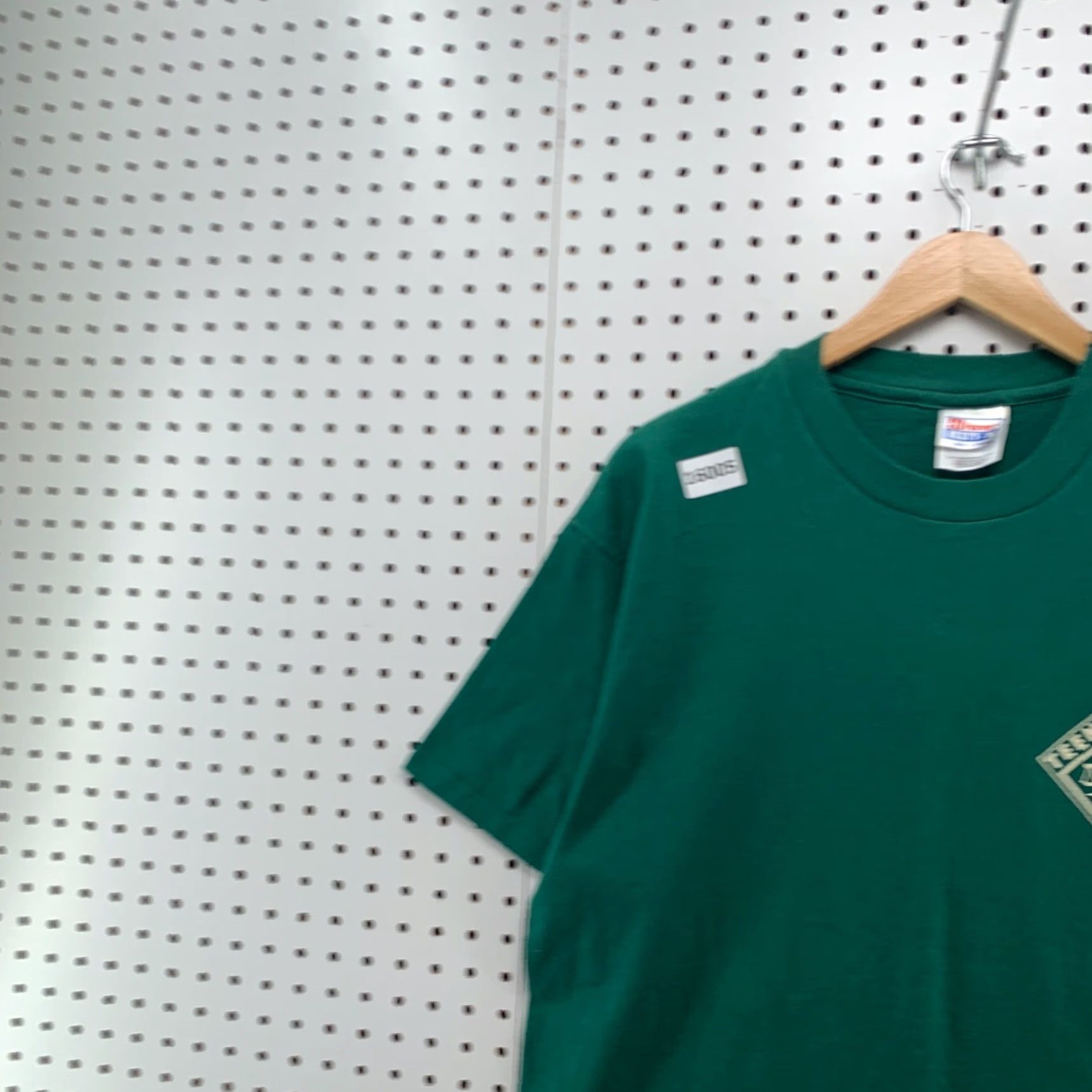 Hanes Vintage Teen Court Shirt Single Stitch Green Adult Large Short Sleeve TEE Size US L / EU 52-54 / 3 - 3 Thumbnail