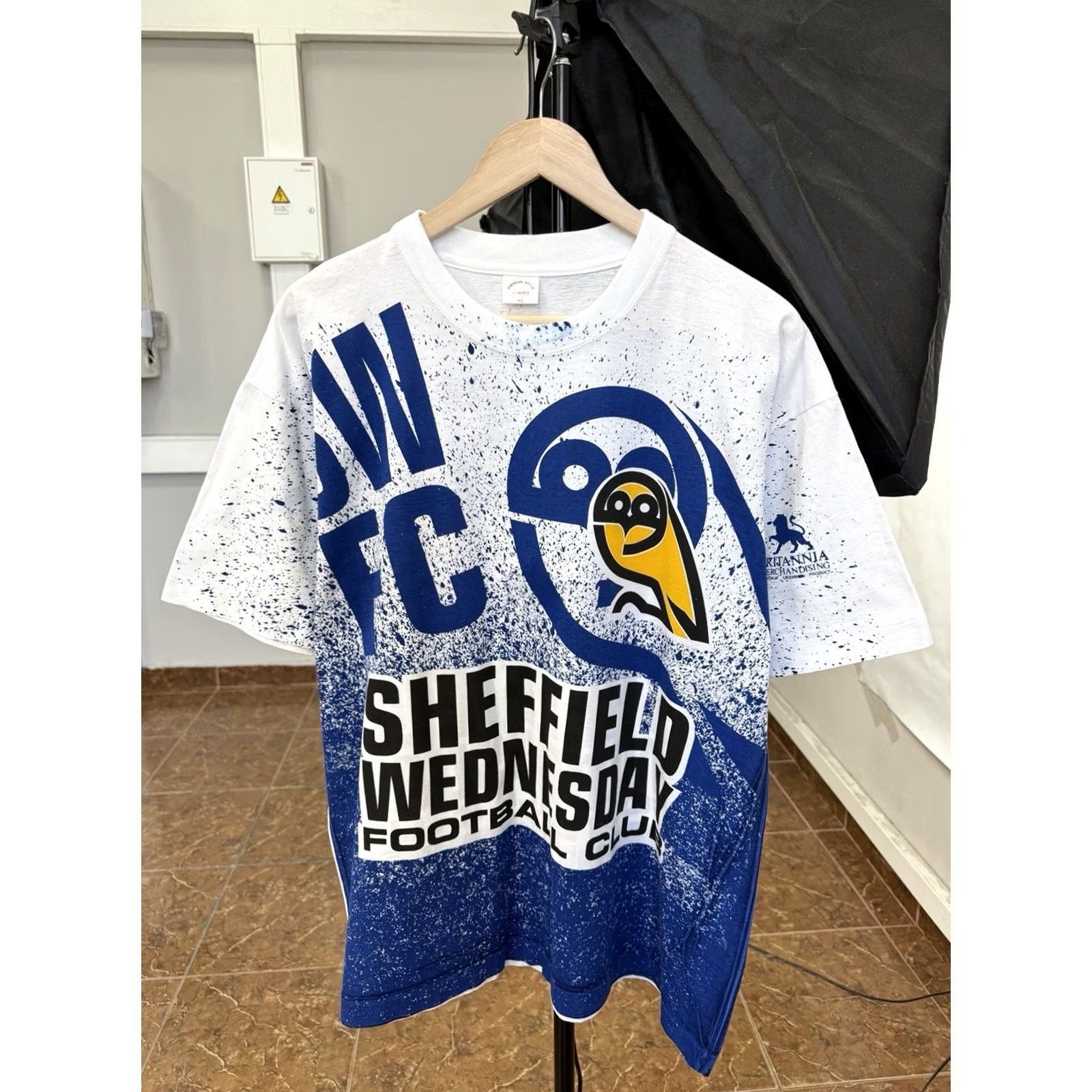 Vintage VINTAGE Sheffield Wednesday Football Club T-Shirt XL Mens White 90s American style Shirt Vintage 90s Size US XL / EU 56 / 4 - 2 Thumbnail