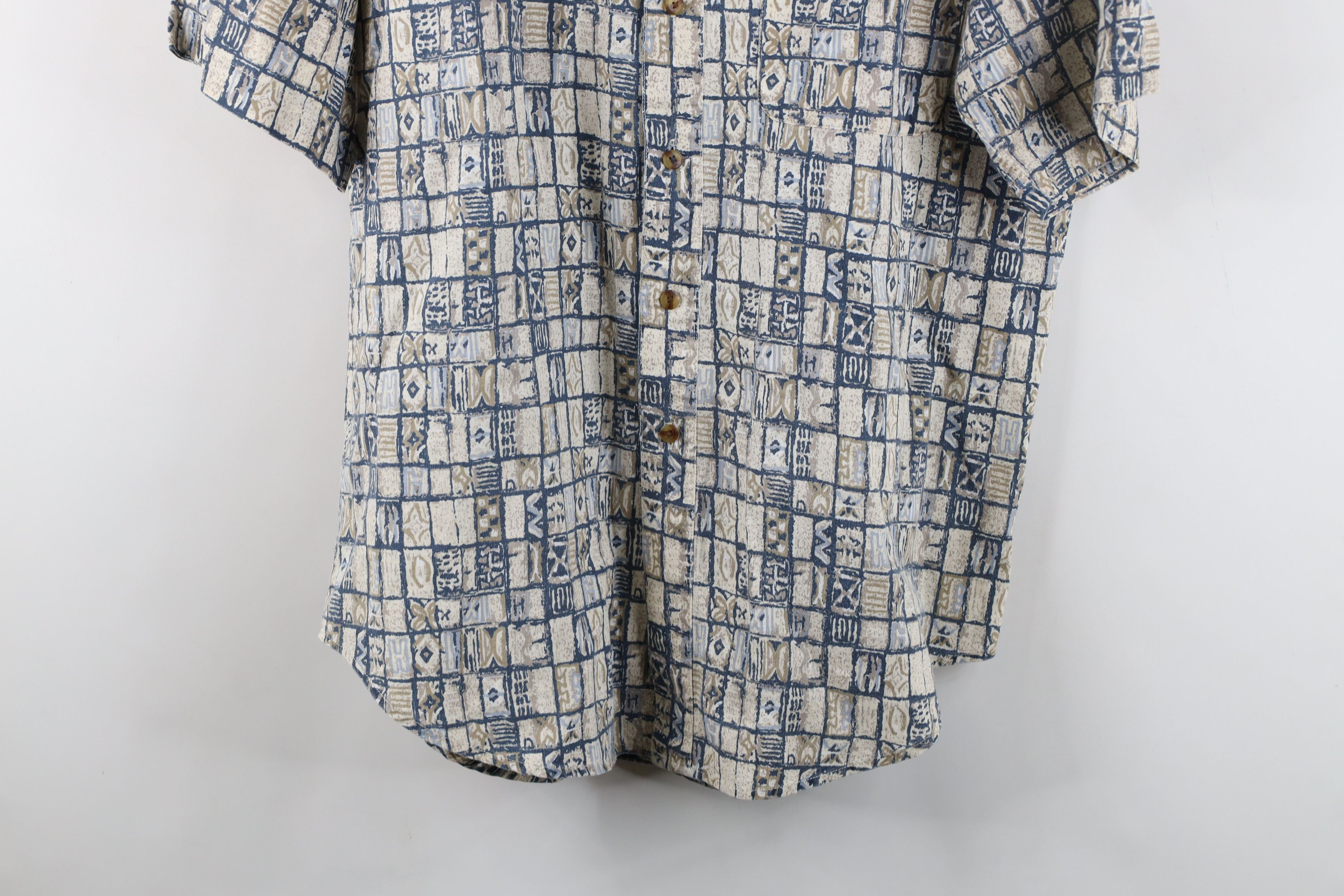 Vintage Vintage 90s Streetwear Short Sleeve Collared Button Shirt Size US L / EU 52-54 / 3 - 3 Thumbnail