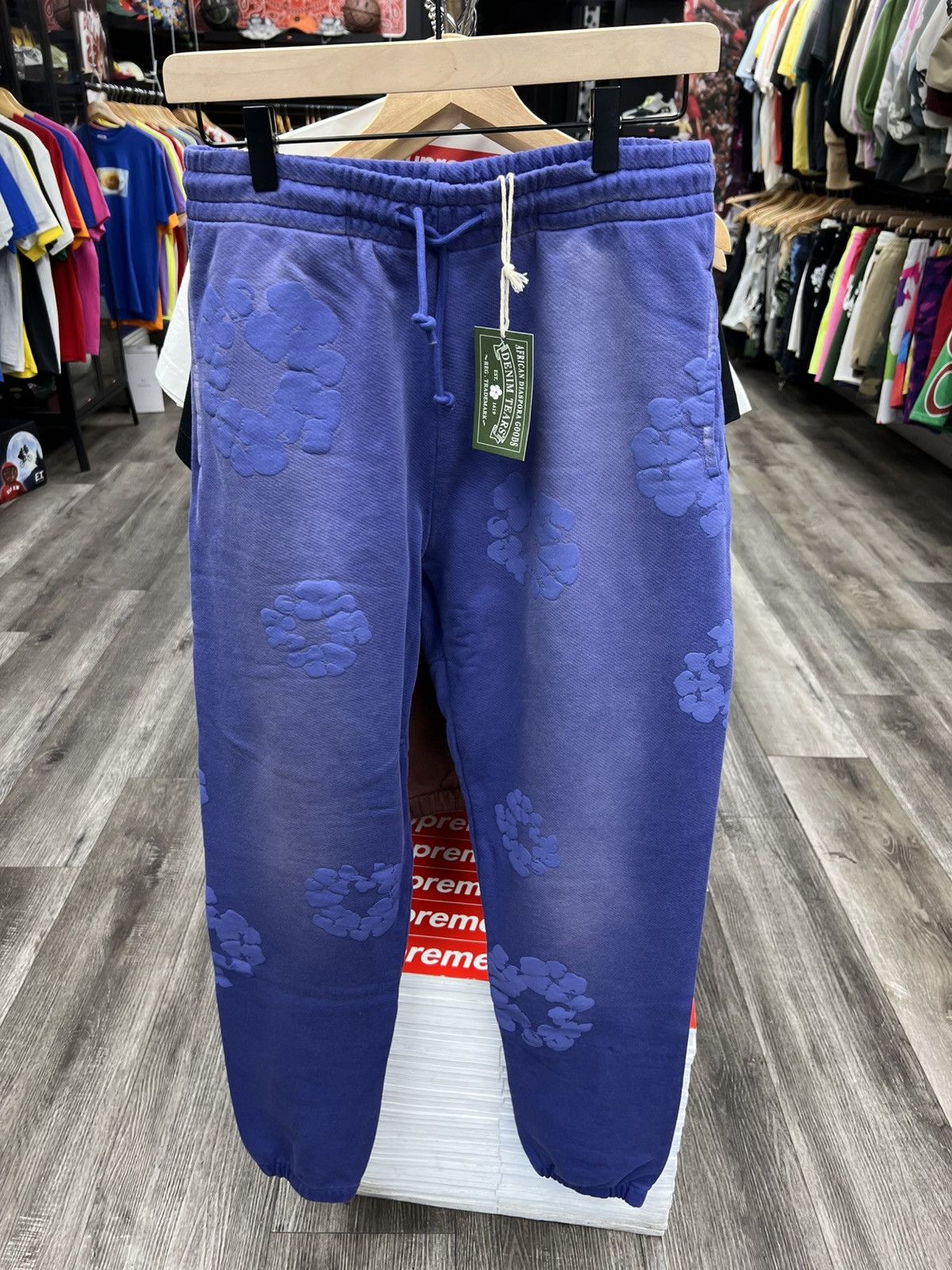 DENIM TEARS Denim Tears Mono Cotton Wreath Sweatpants XS | Grailed