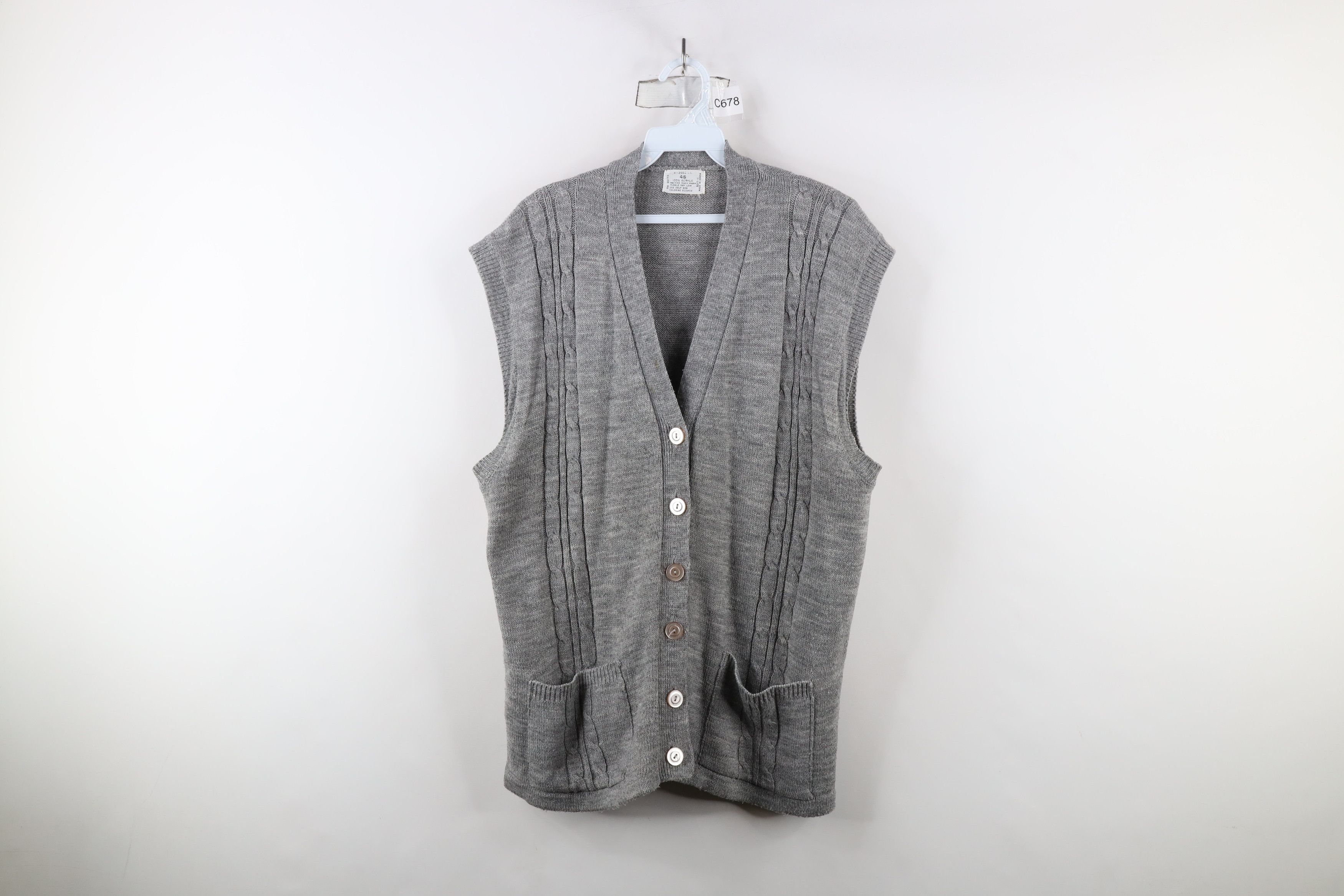 Vintage Vintage 70s Streetwear Chunky Cable Knit Sweater Vest Gray Size XL / US 12-14 / IT 48-50 - 1 Thumbnail
