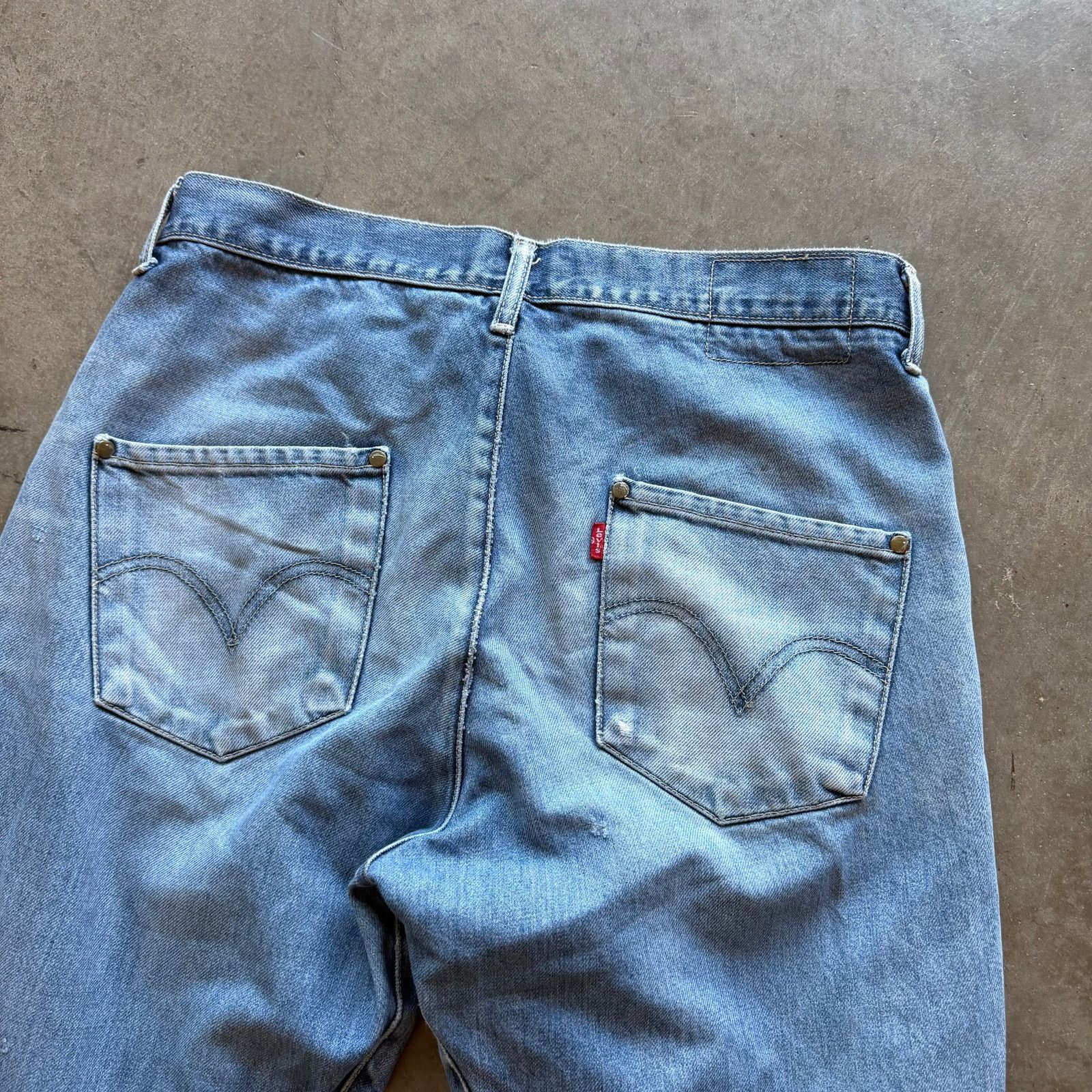 Levi's Vintage Levi’s Engineered Jeans 32x28 Light Wash Twisted Leg Size US 34 / EU 50 - 9 Thumbnail