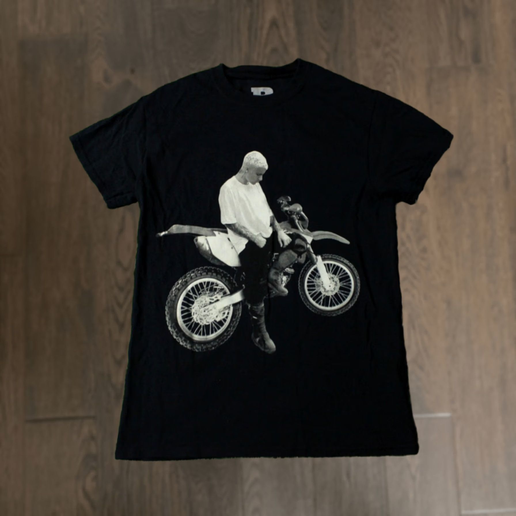 Vintage TEAM BIEBER TOUR 2017 BAND JERSEY T-SHIRT TEE OFFICIAL PRODUCT SIZE S MEN Size US S / EU 44-46 / 1 - 1 Thumbnail