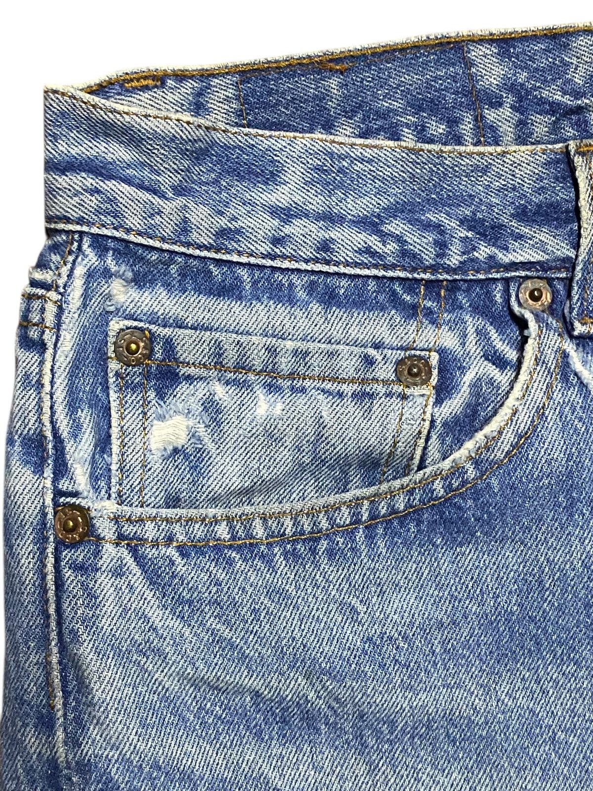 Levi's Levi’s 501 Distressed Light Wash Straight USA Vintage Size US 32 / EU 48 - 10 Thumbnail