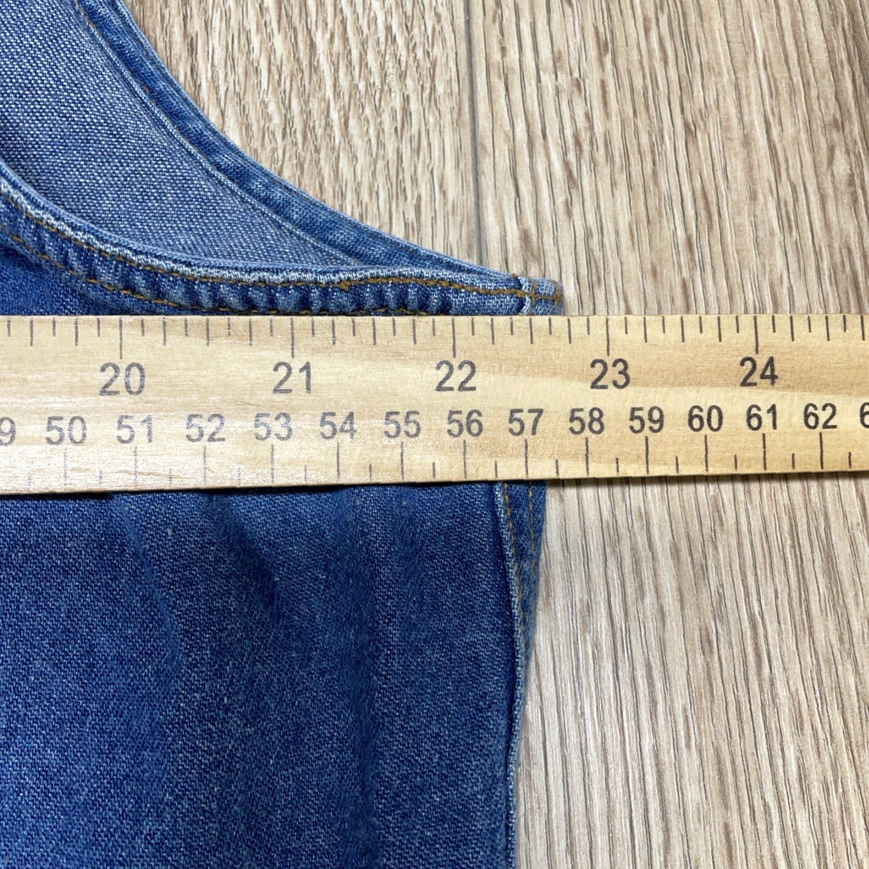Vintage VINTAGE Bridgewater Blue Jean Vest Women XL Button Up Pockets Cotton Basic Jacket Size 40" / US 18 - 6 Thumbnail
