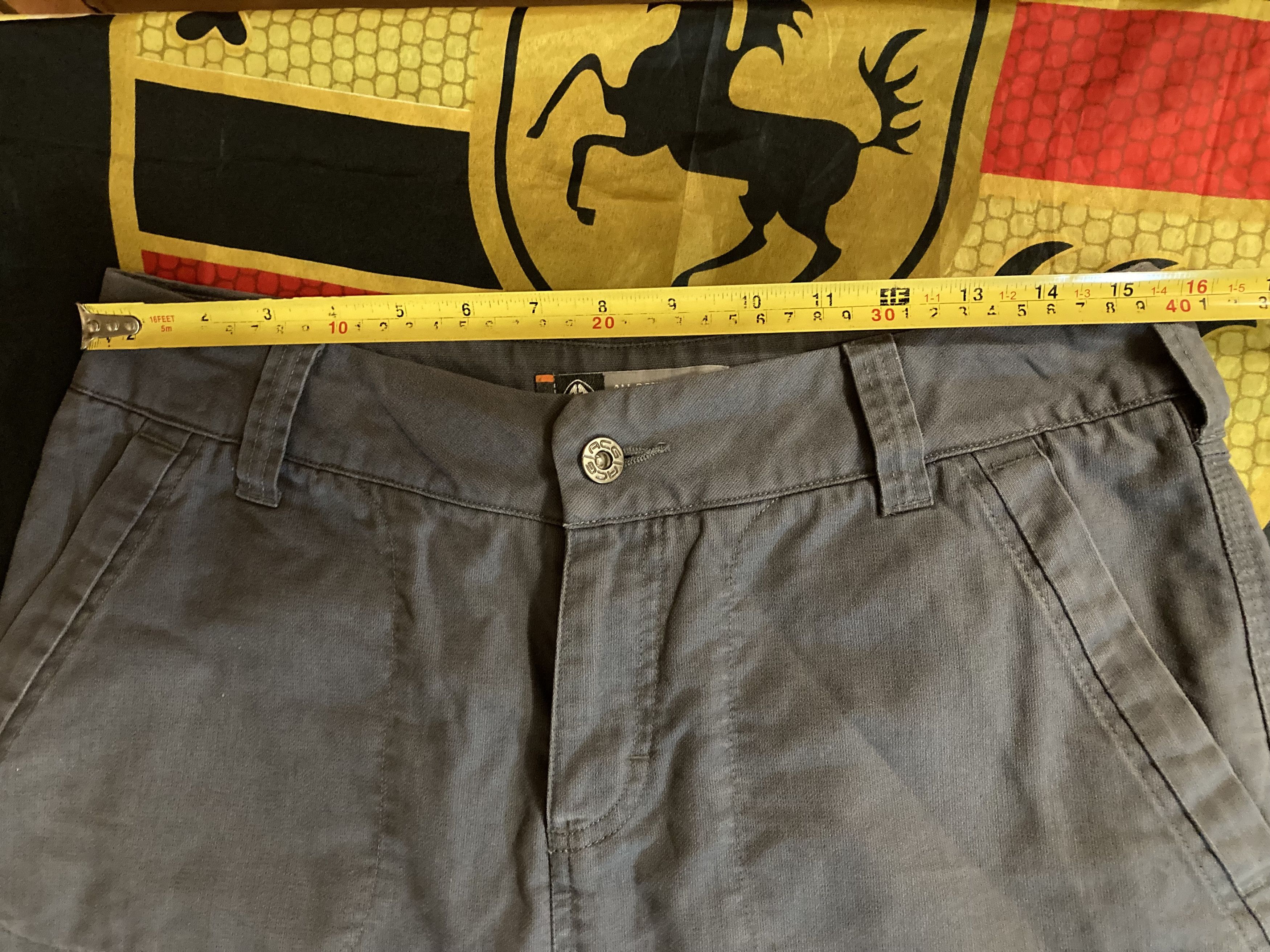 Nike ACG Vintage Y2K Nike ACG Women's Cargo Utility Skirt, Size 30" / US 8 / IT 44 - 5 Thumbnail