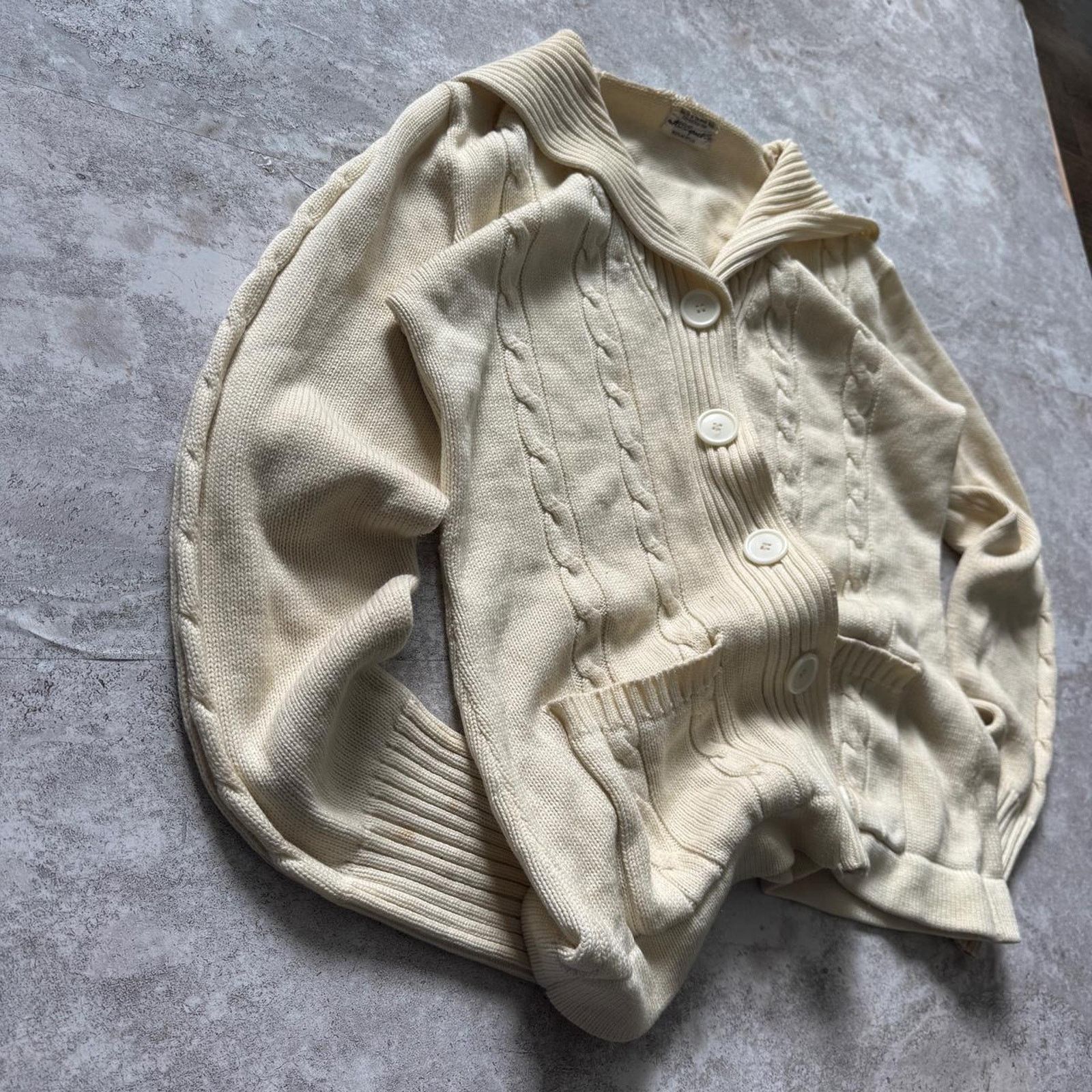 Vintage Vintage 80s Cable Knit Cardigan HC Capwell Size Medium Size M / US 6-8 / IT 42-44 - 2 Thumbnail